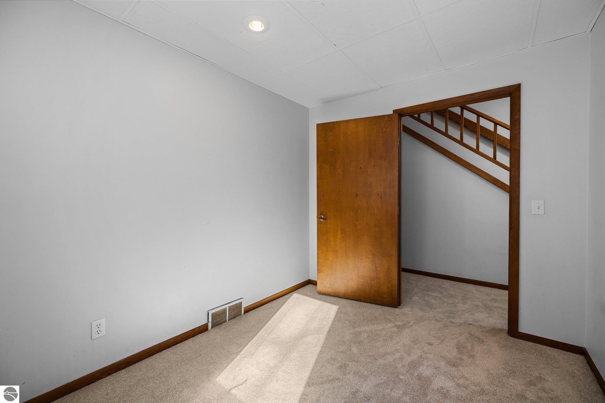 2970 Keewaydin Trail