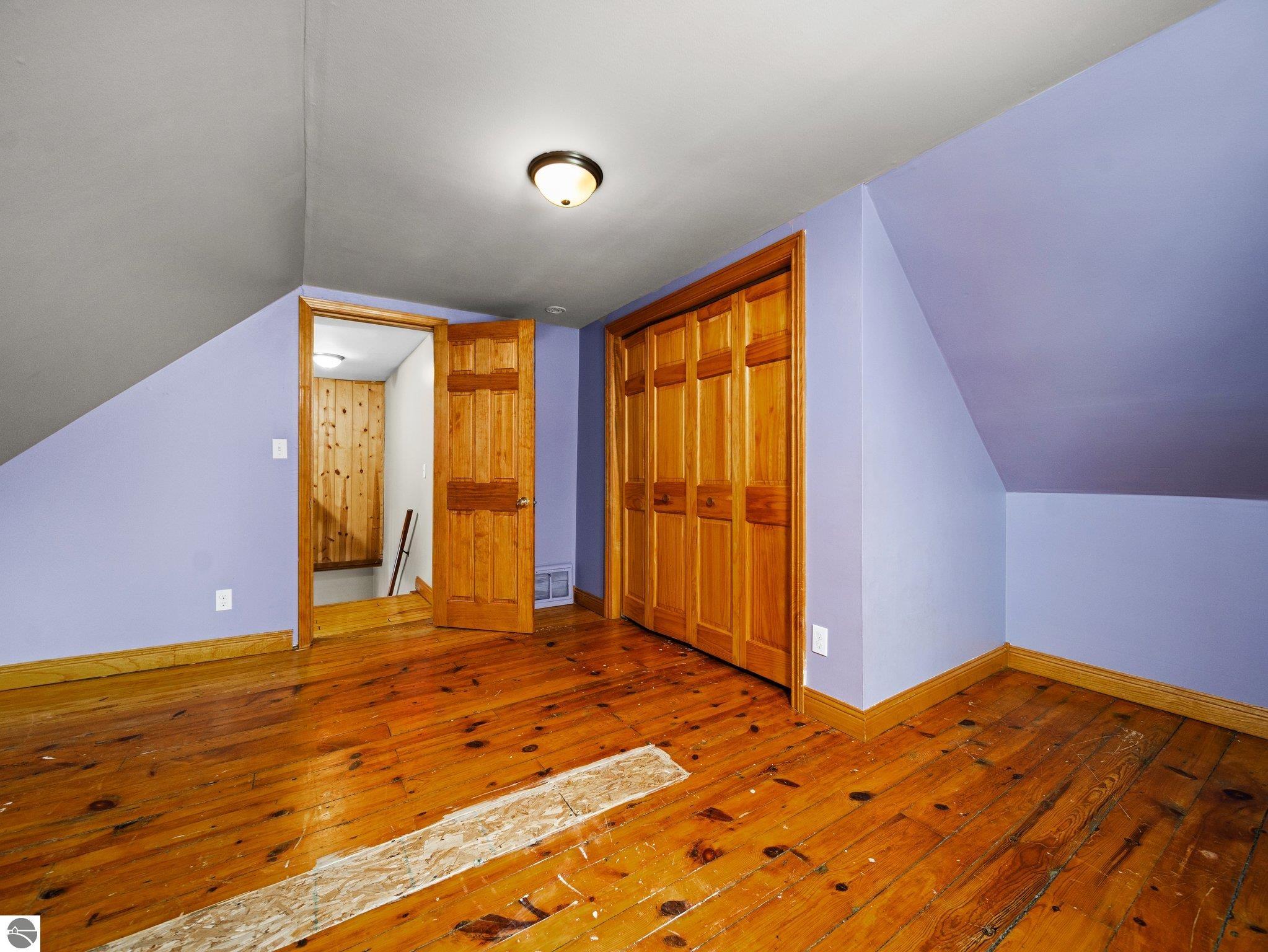 2915 E Hammond