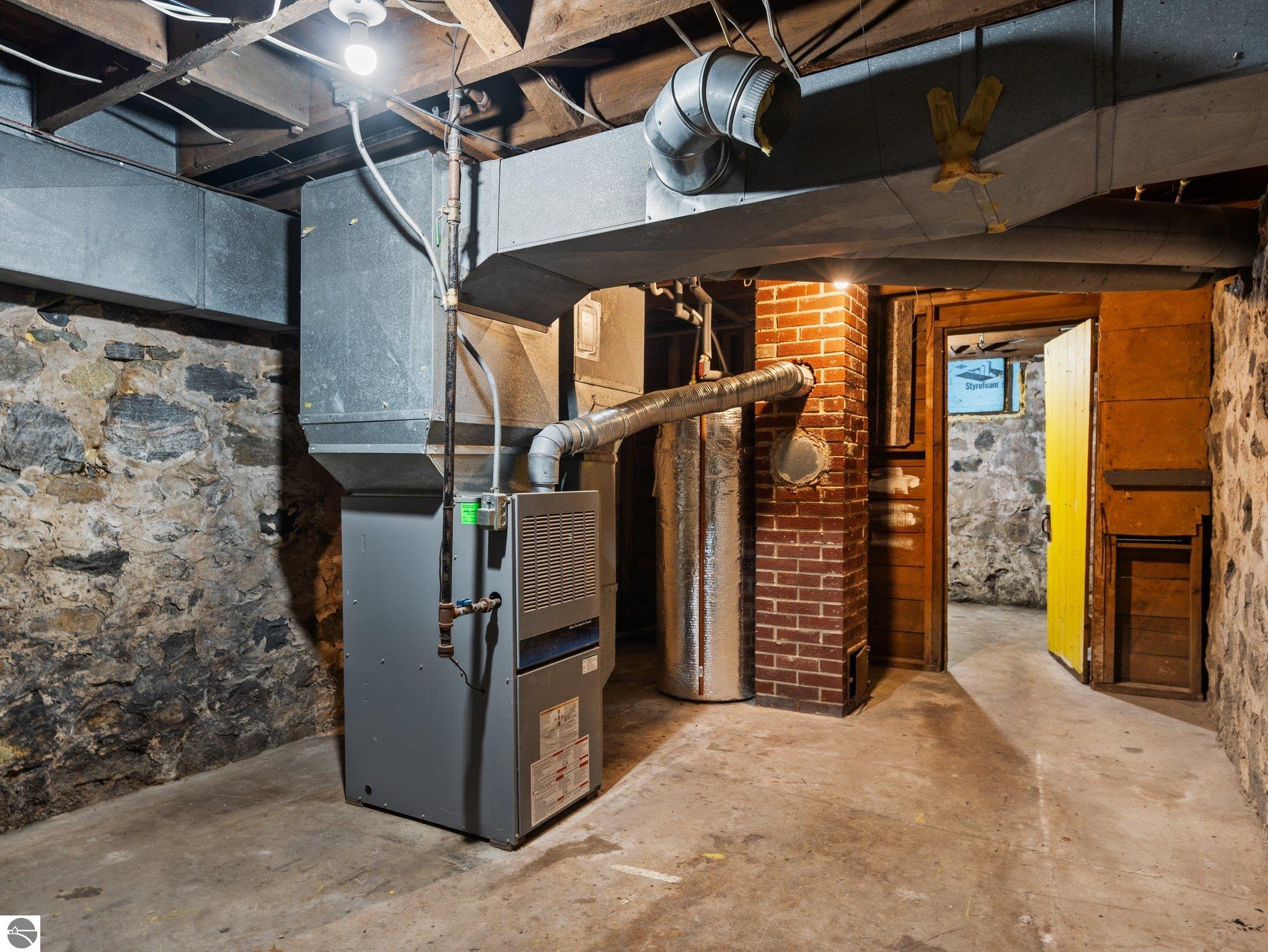 2915 E Hammond
