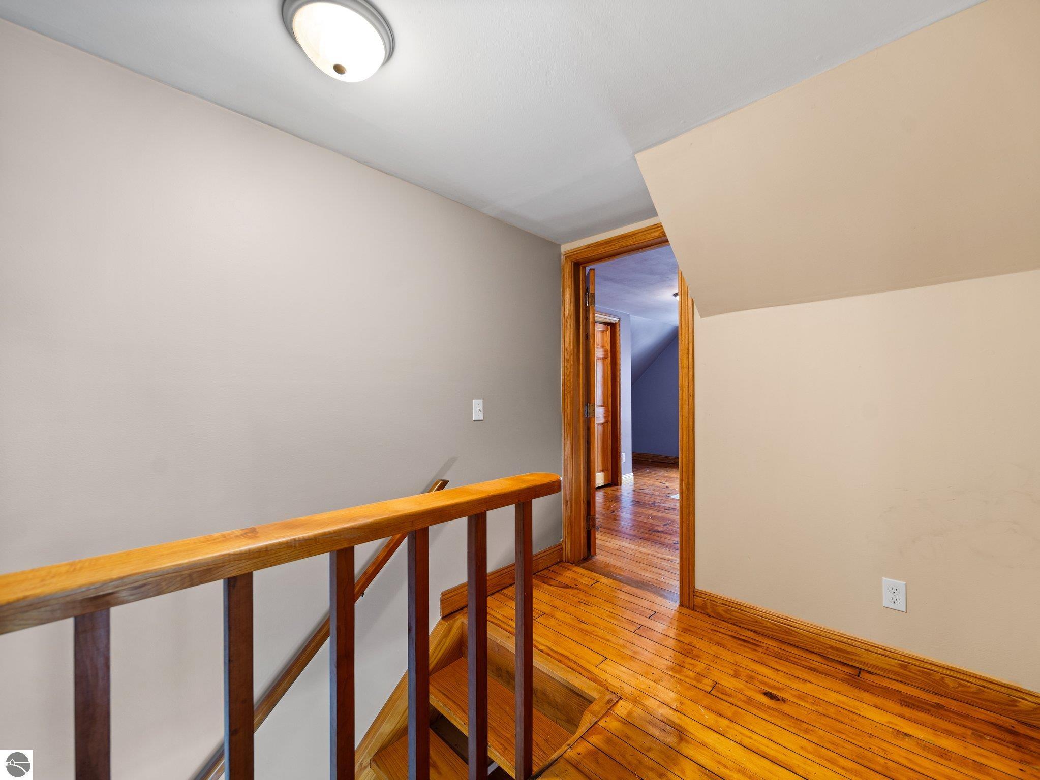 2915 E Hammond