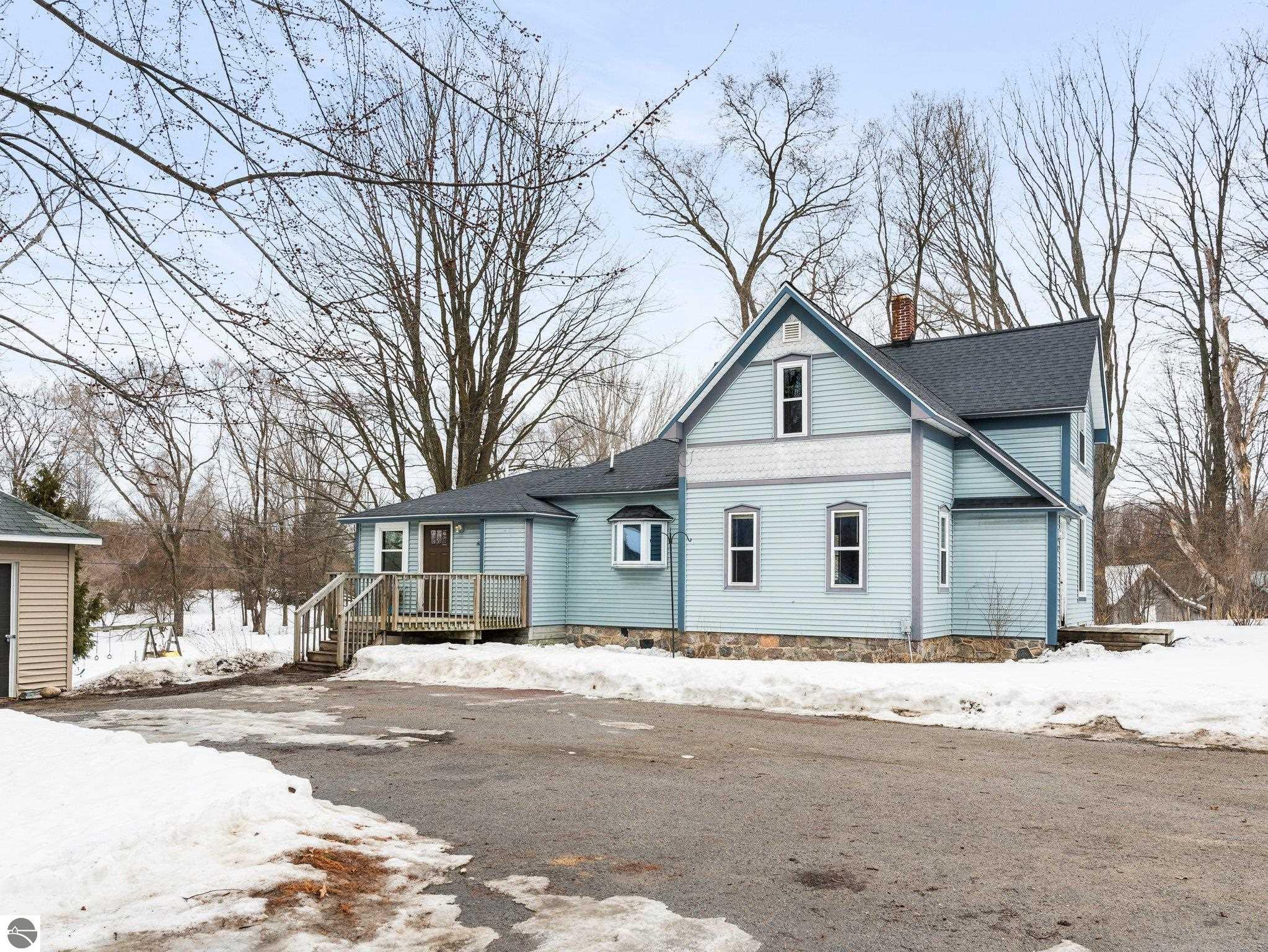 2915 E Hammond