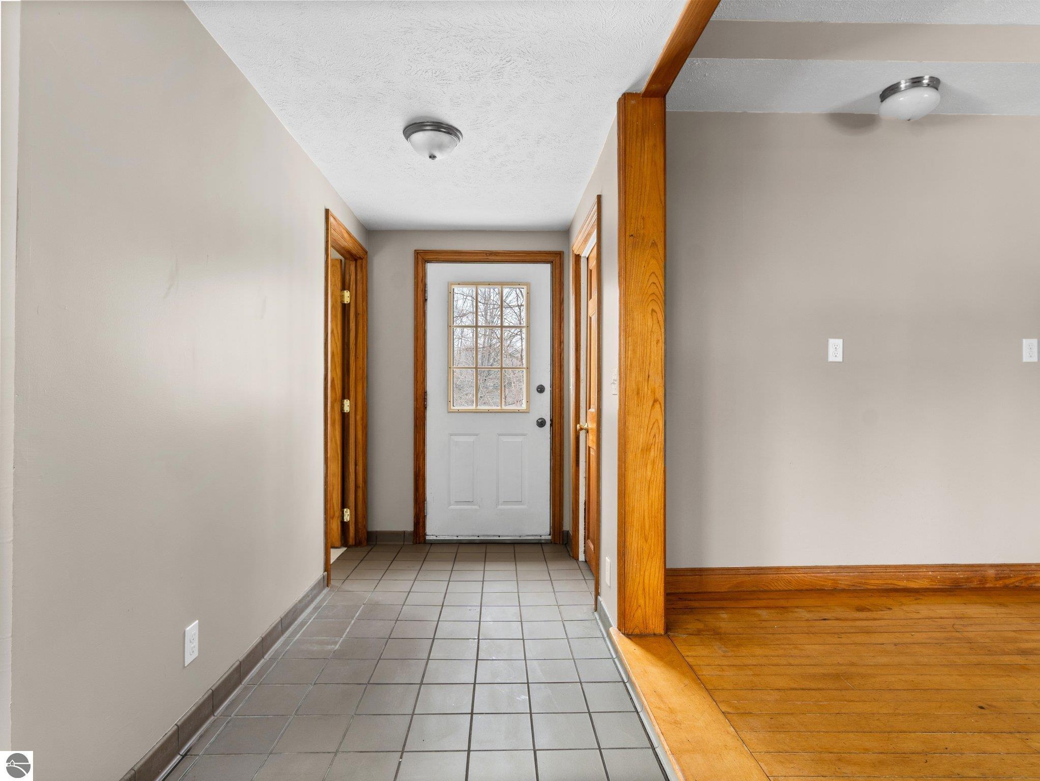 2915 E Hammond