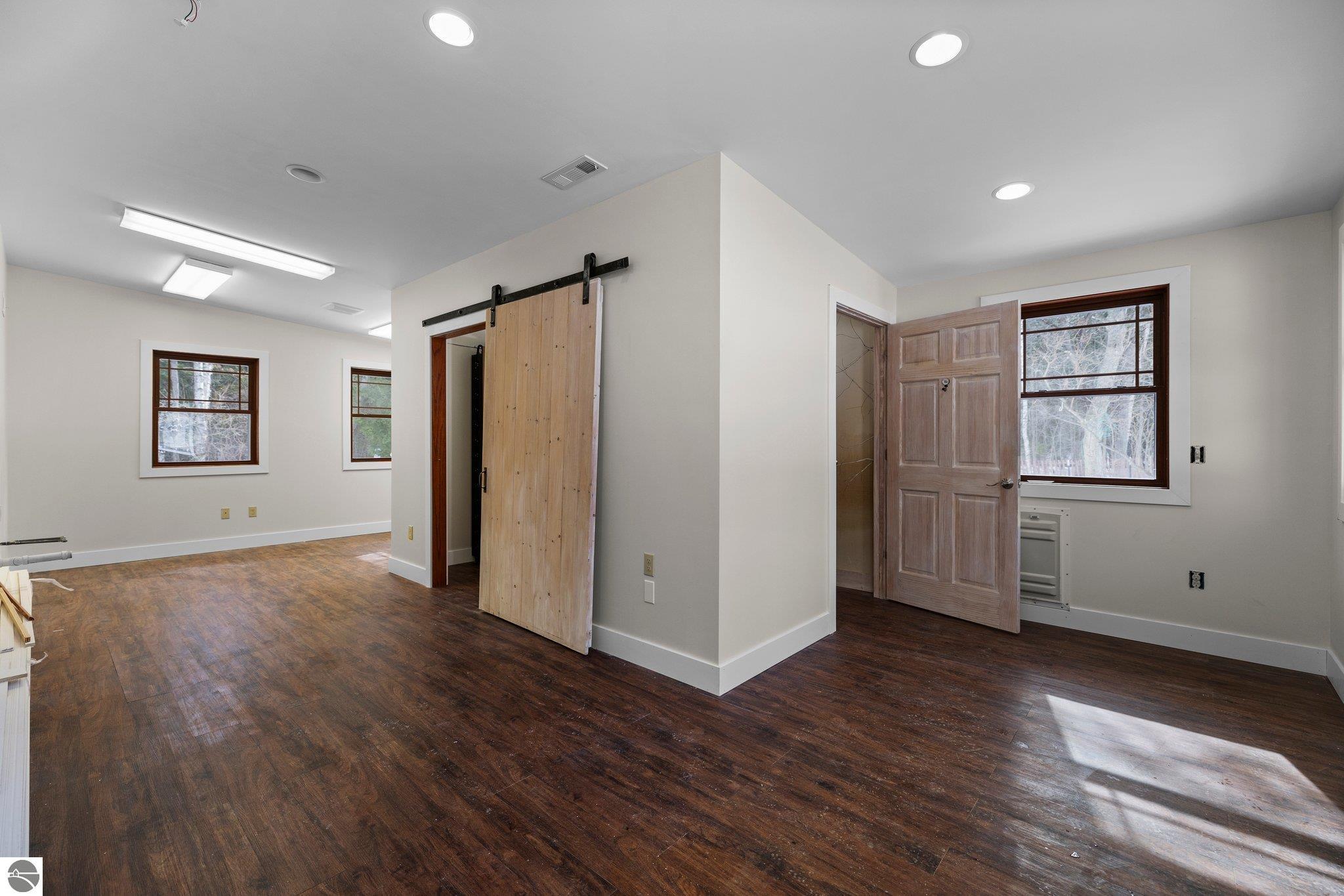 359 W Third Street