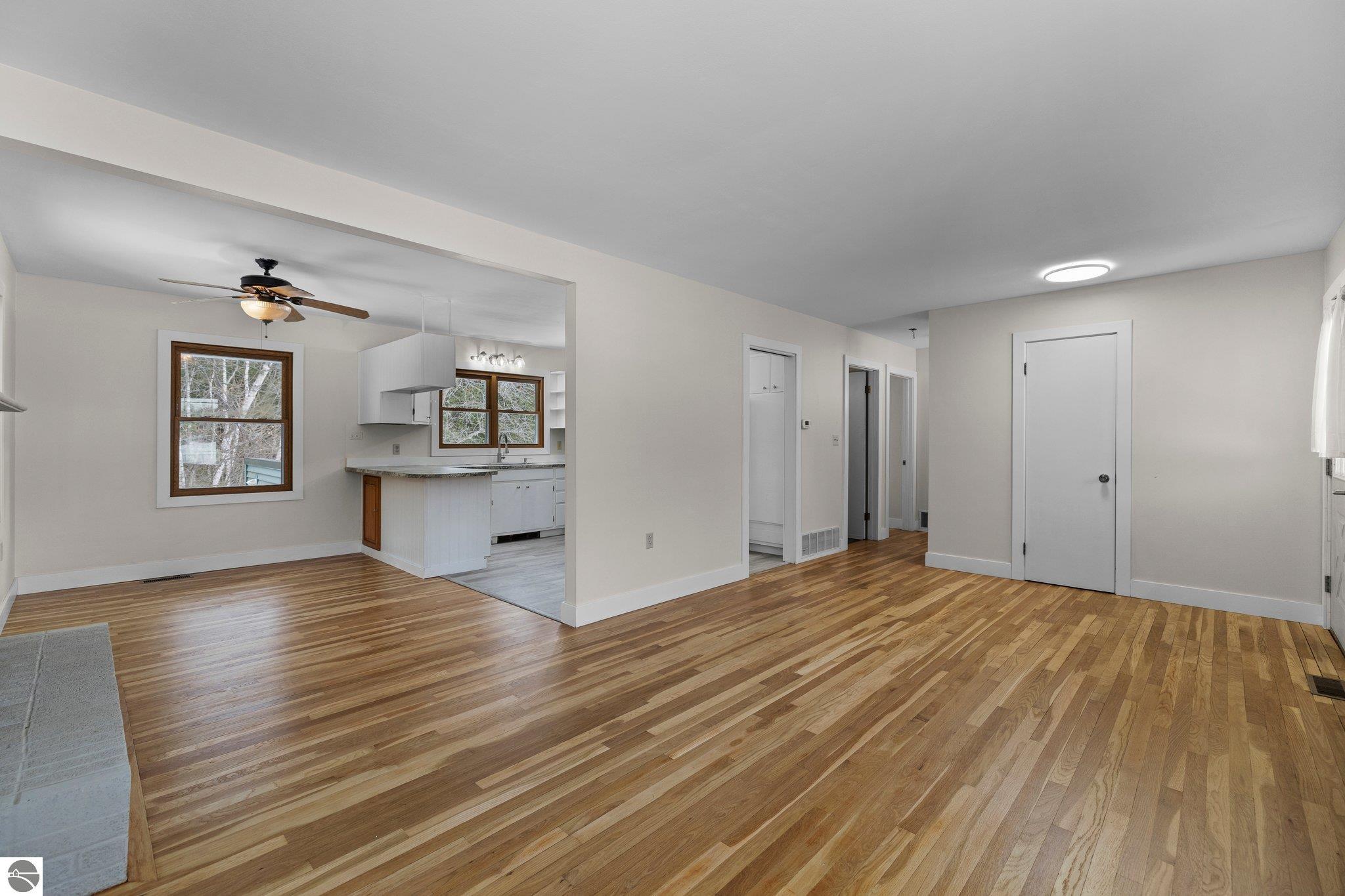 359 W Third Street