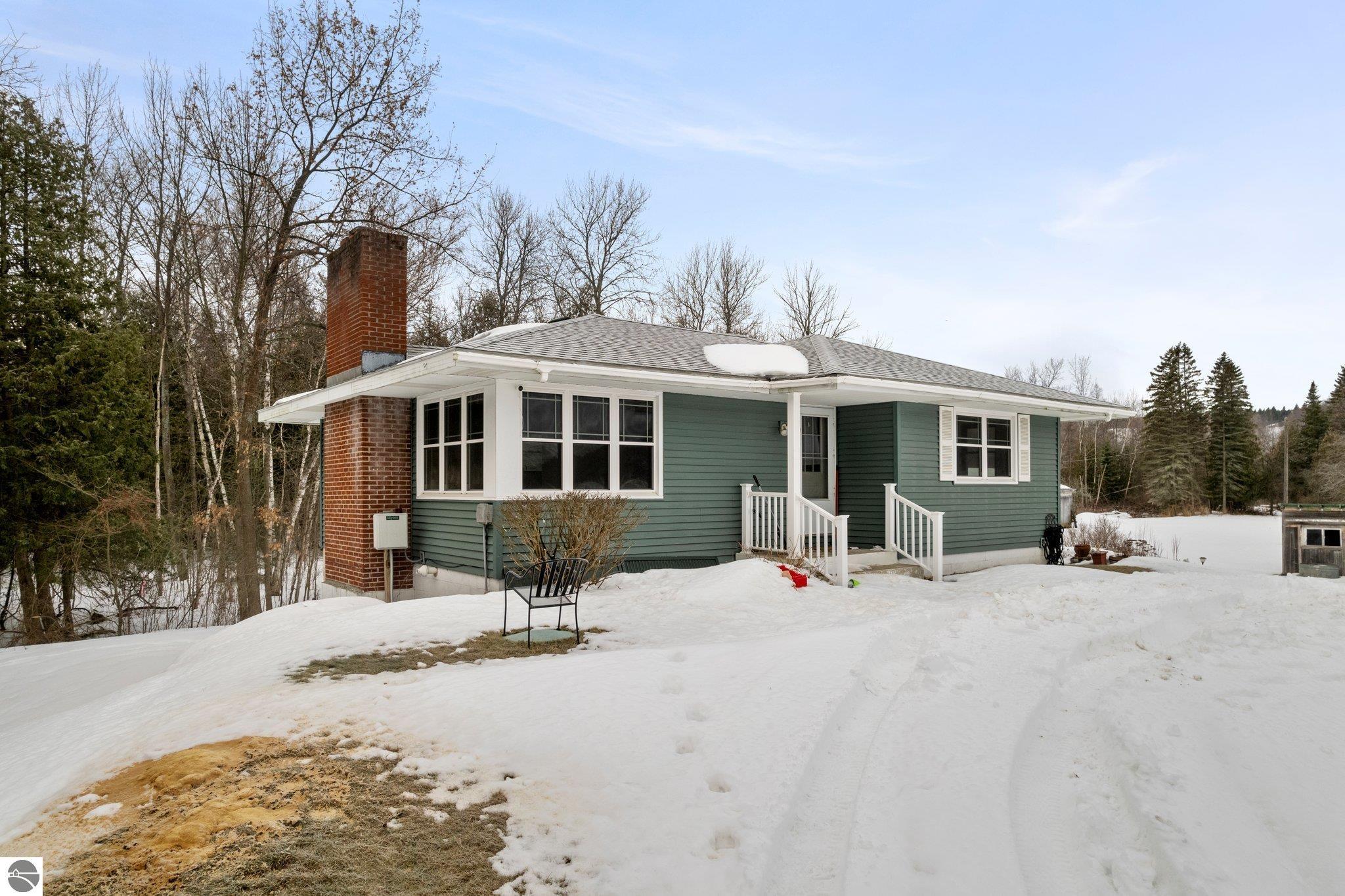 359 W Third Street