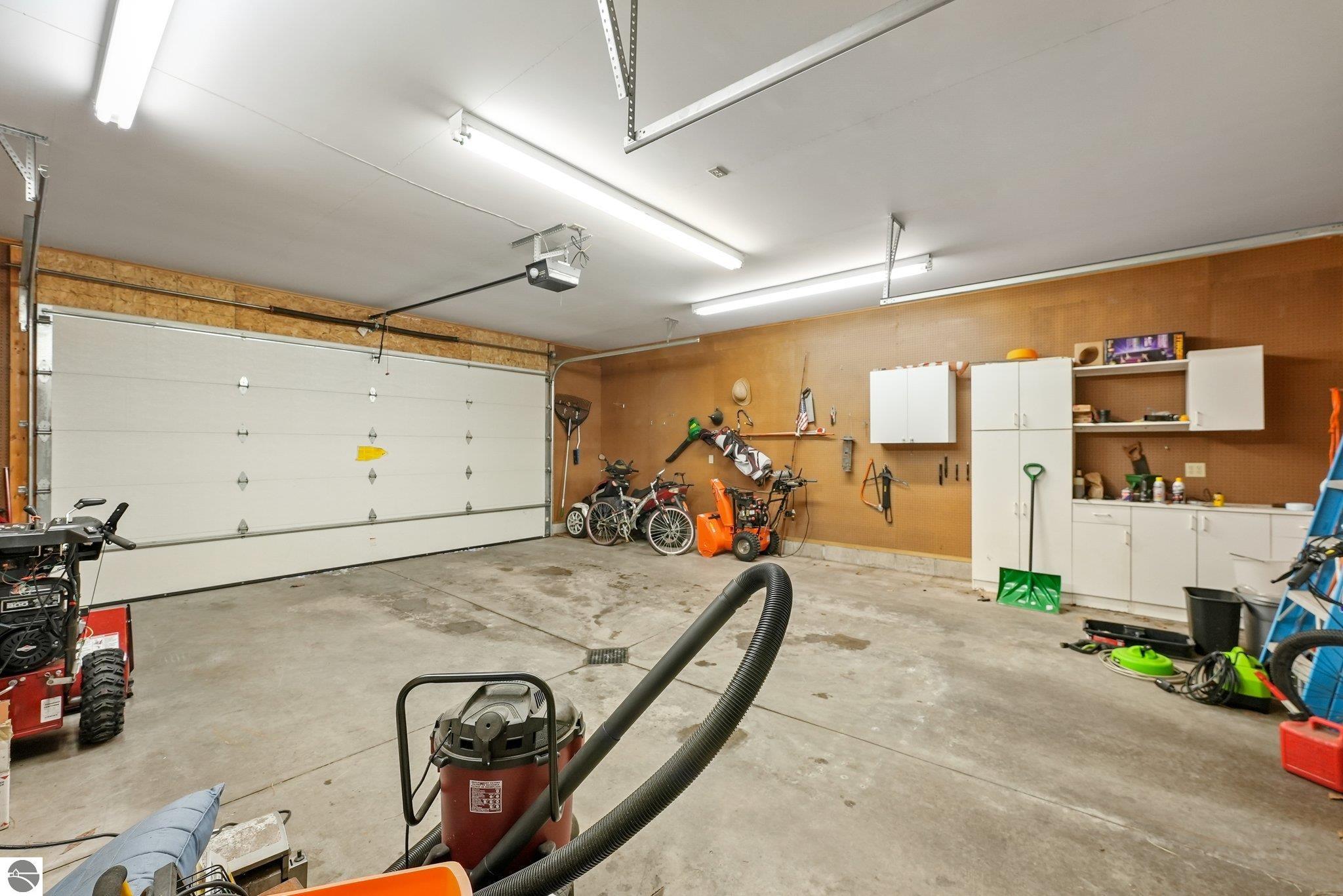 9136 Evergreen Drive