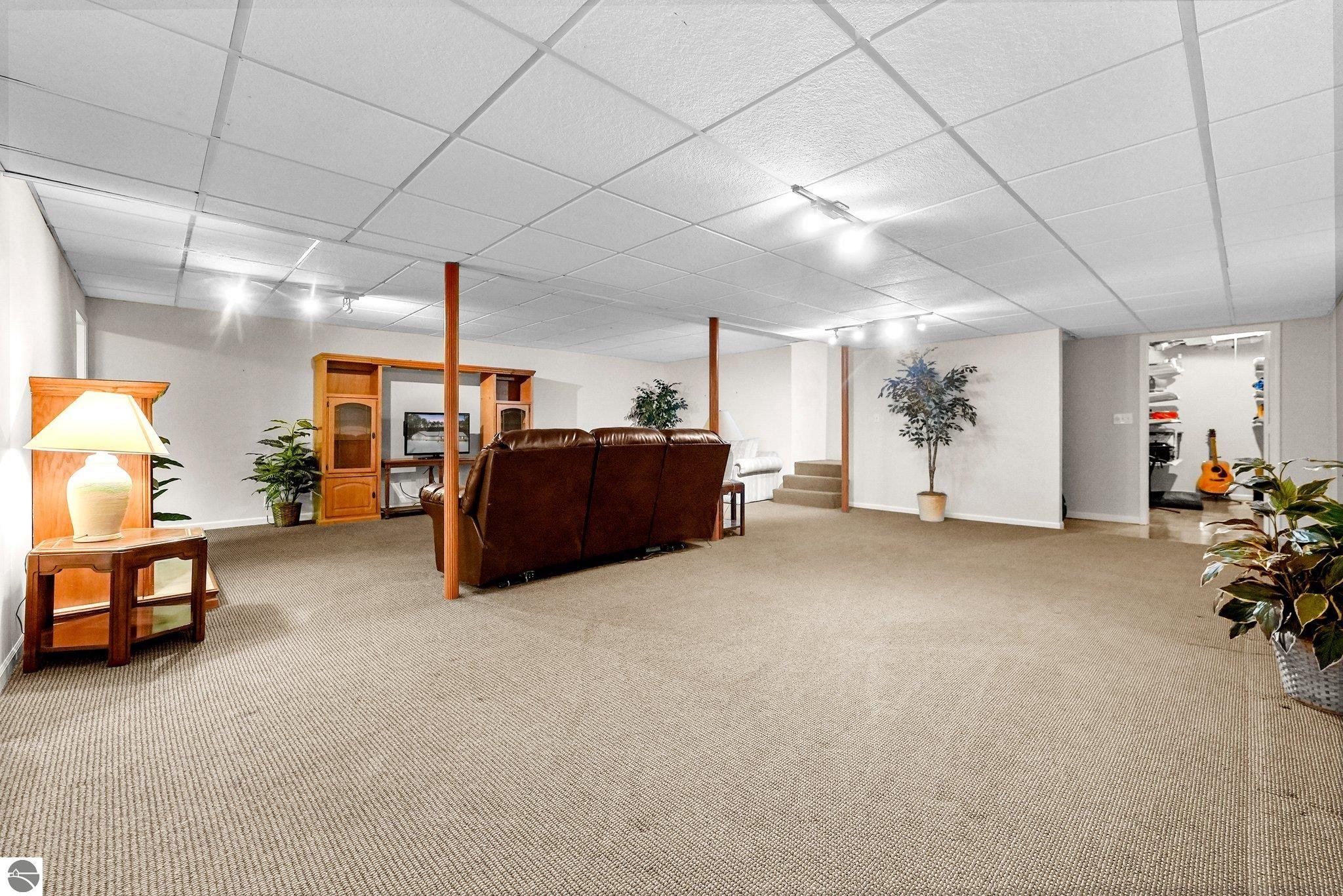 9136 Evergreen Drive