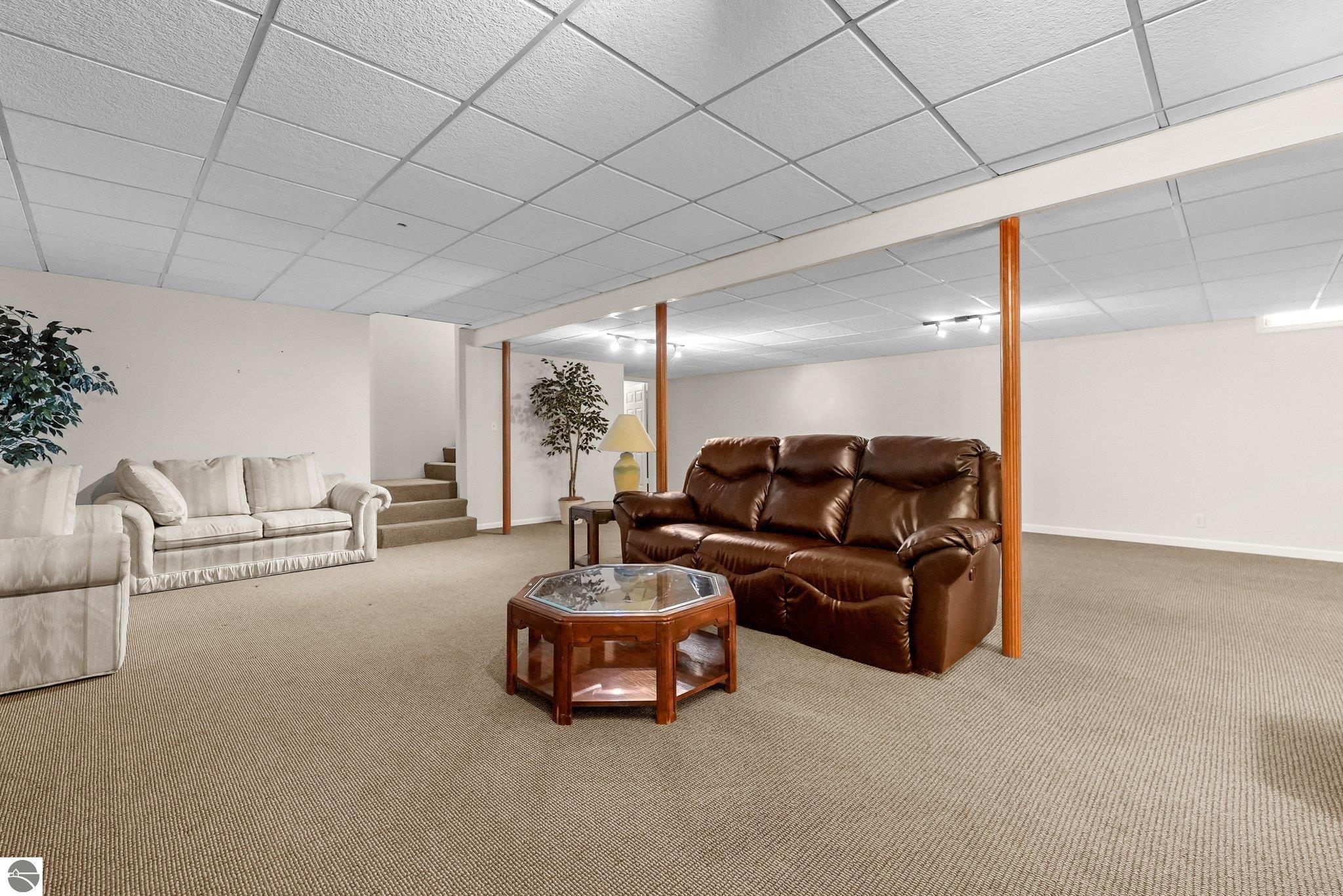 9136 Evergreen Drive
