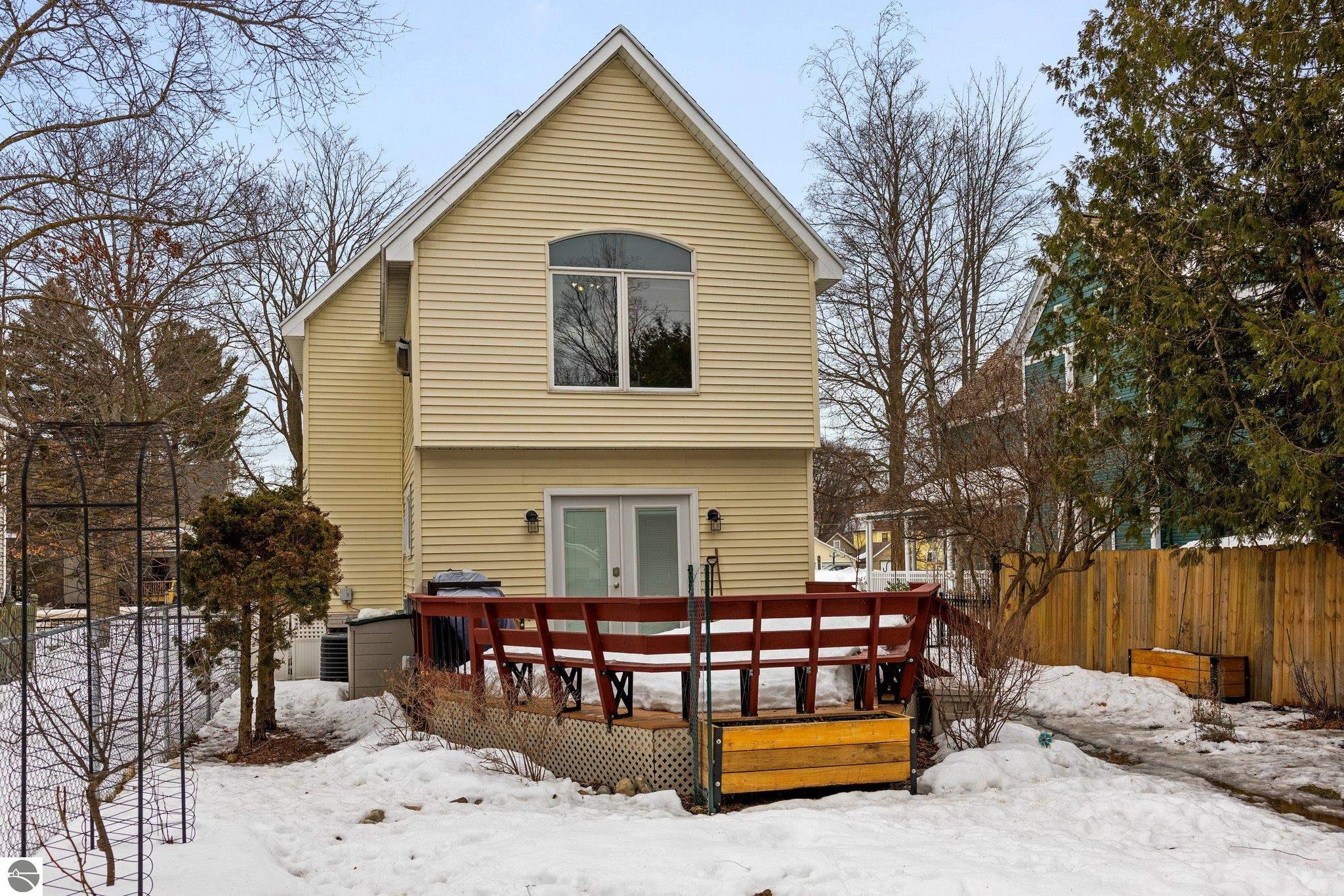 425 W Ninth Street