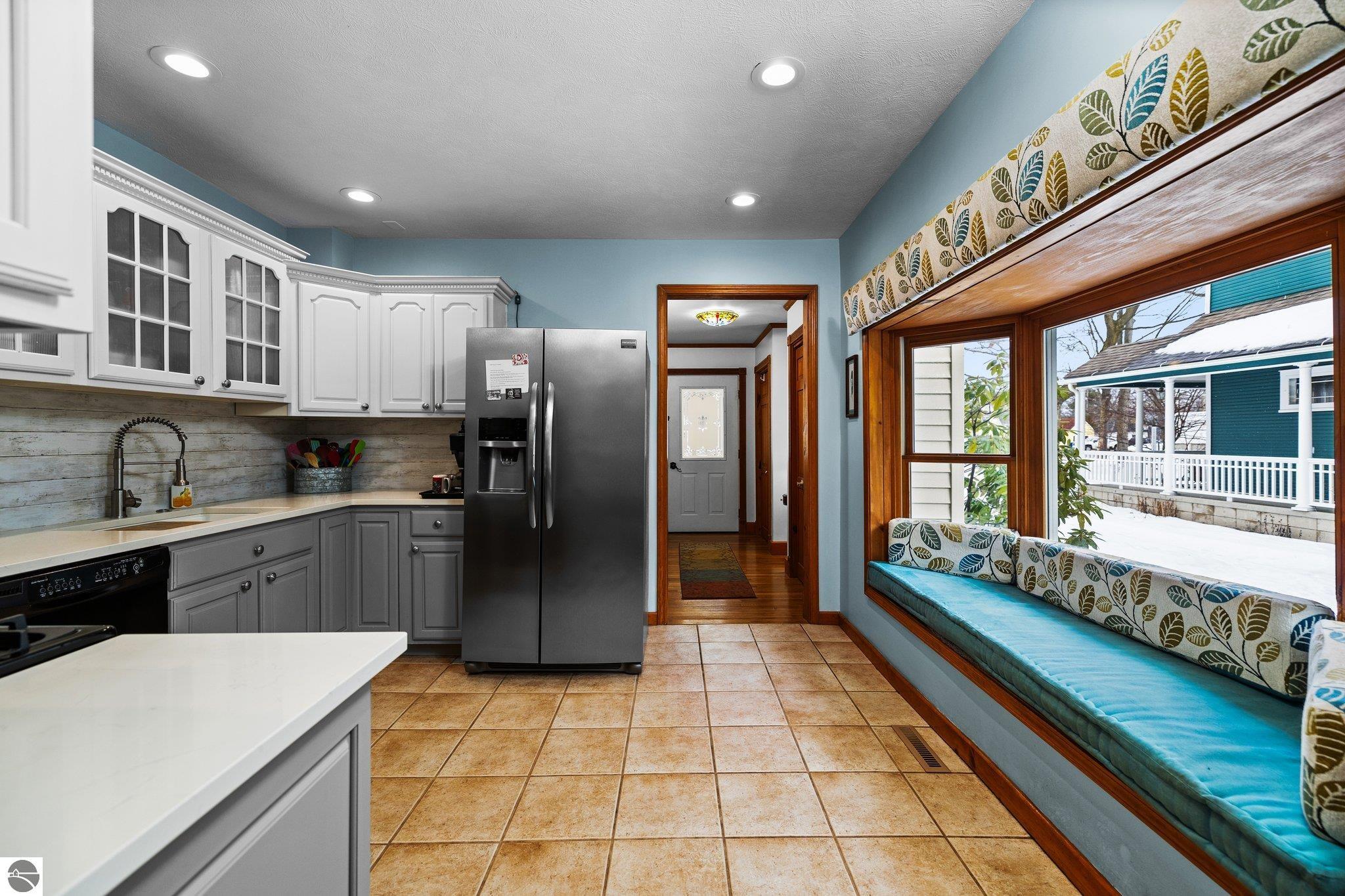 425 W Ninth Street