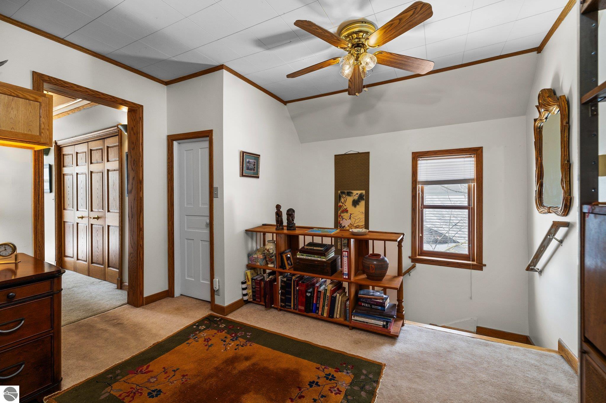 425 W Ninth Street