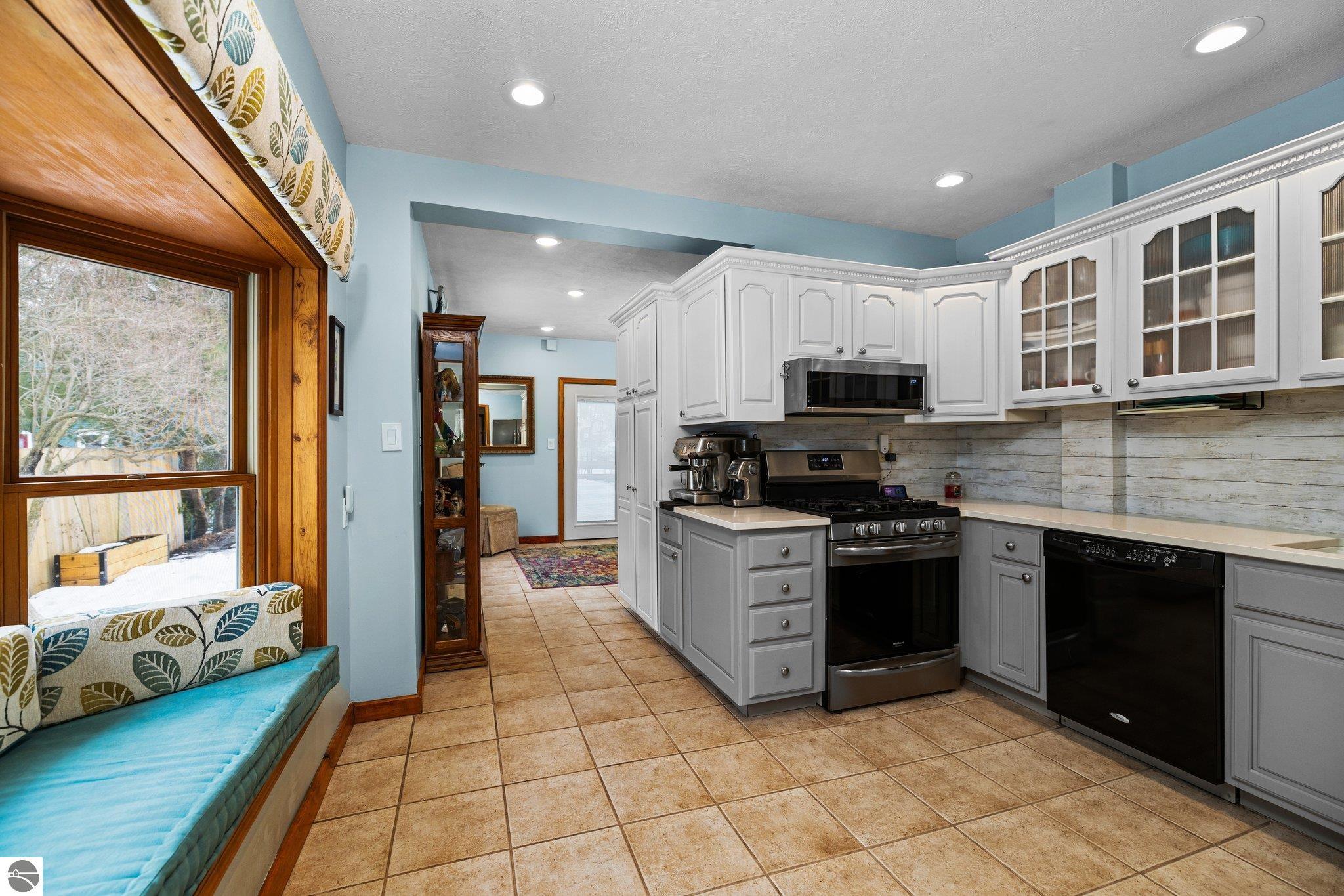 425 W Ninth Street