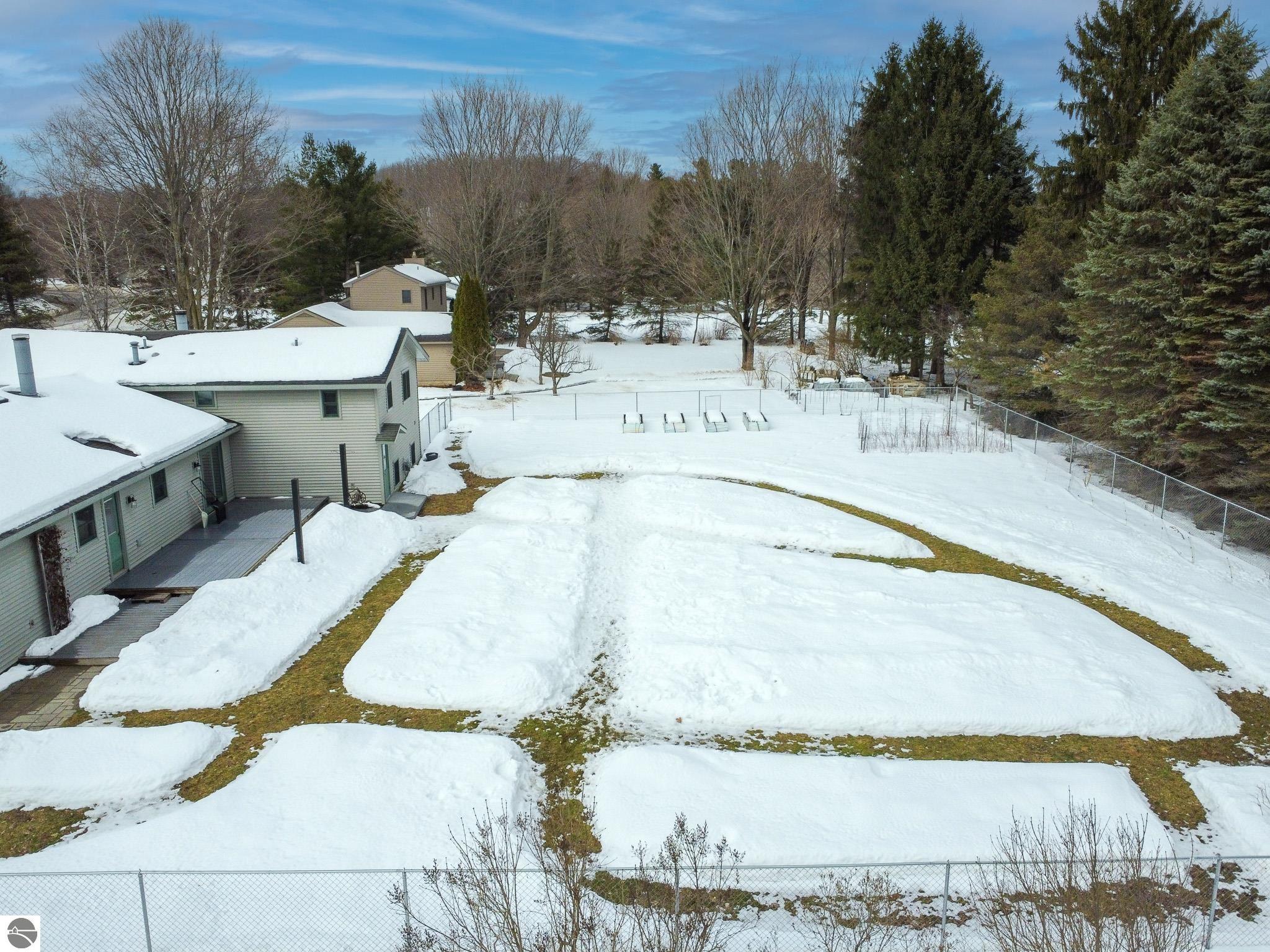 10017 E Lakeview Hills Road