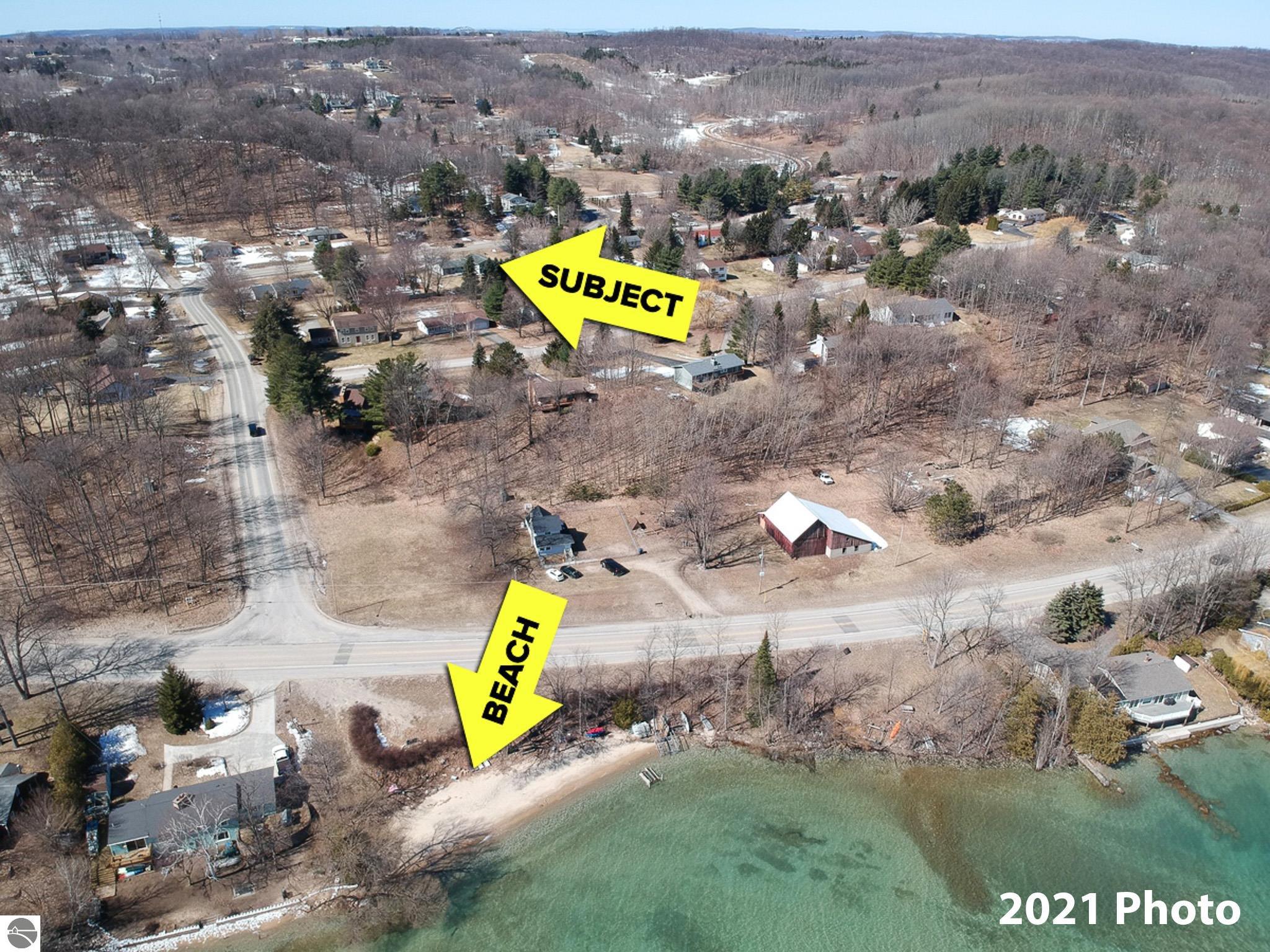 10017 E Lakeview Hills Road