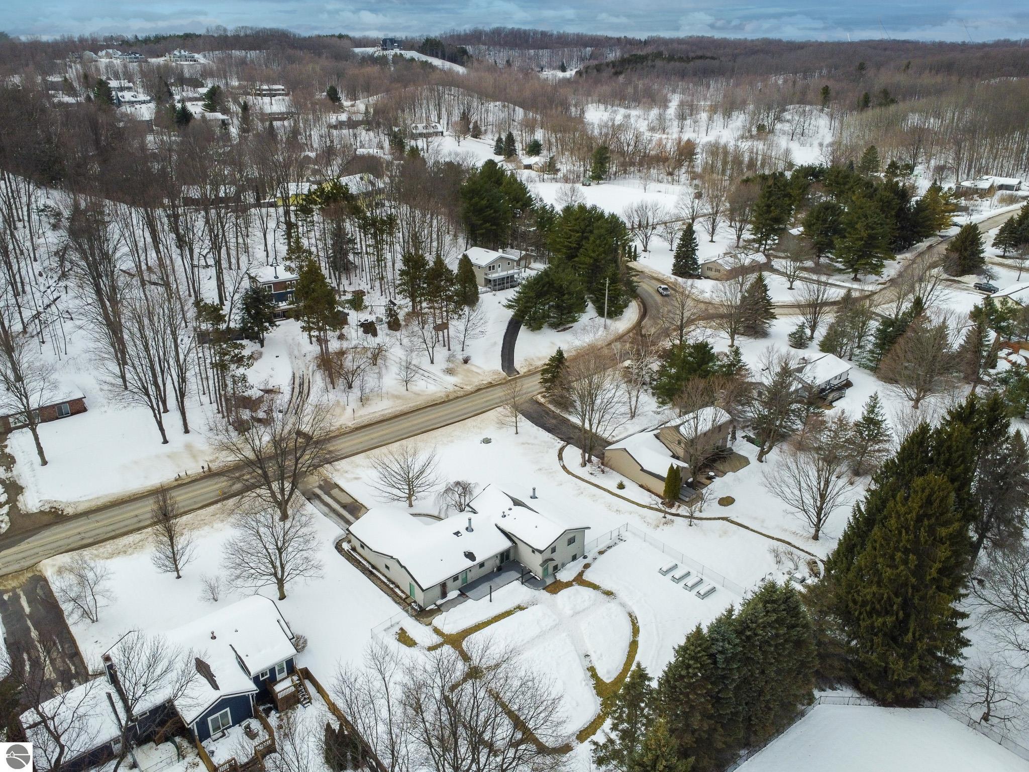 10017 E Lakeview Hills Road
