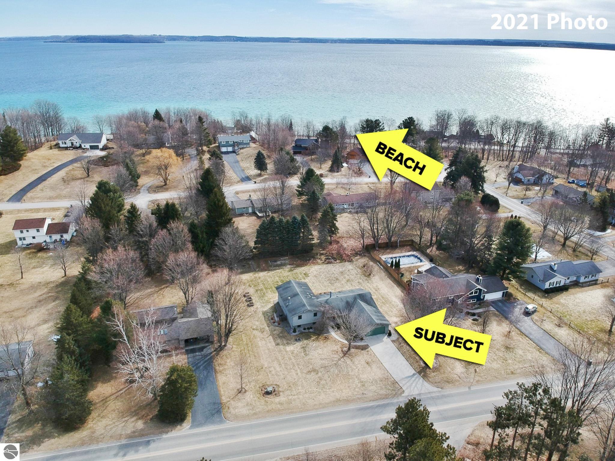 10017 E Lakeview Hills Road