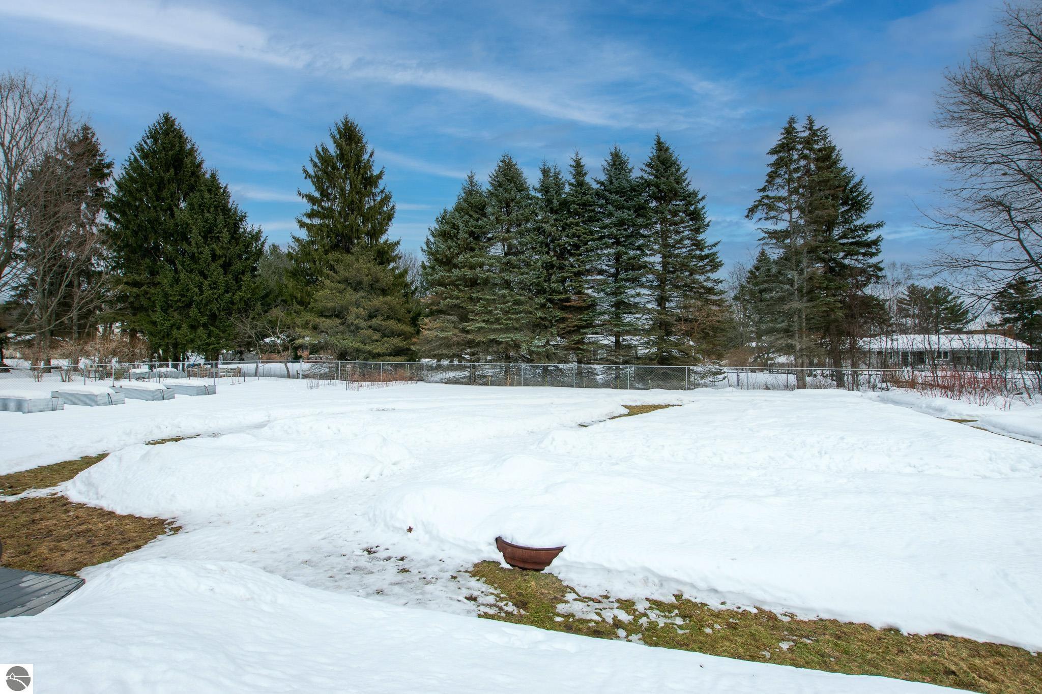 10017 E Lakeview Hills Road