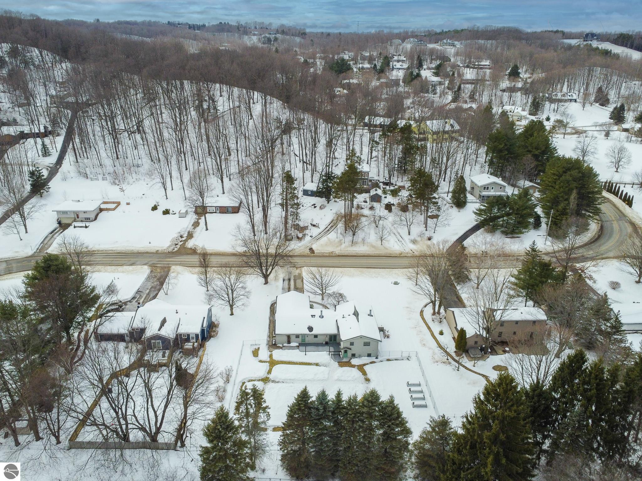 10017 E Lakeview Hills Road
