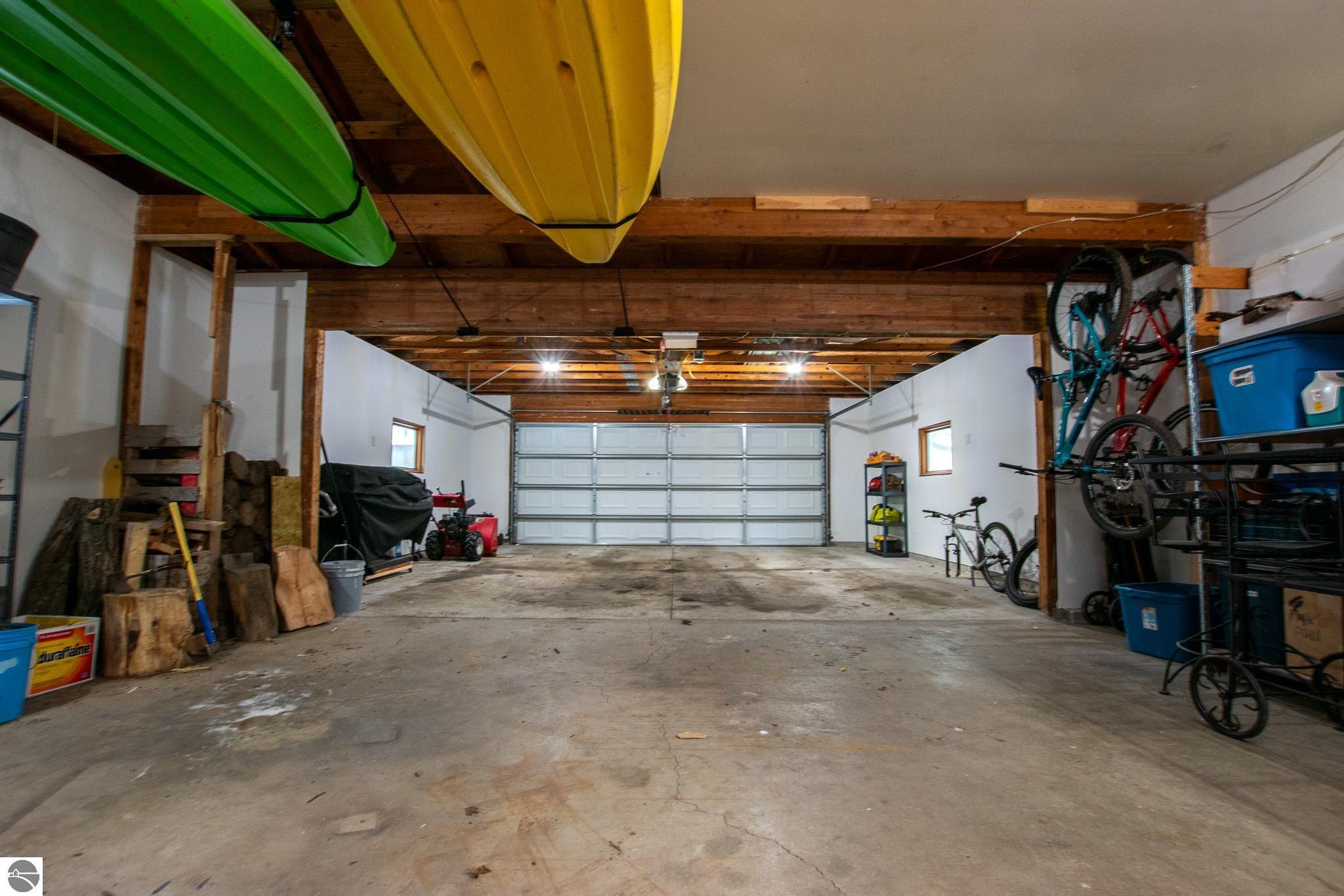 10017 E Lakeview Hills Road