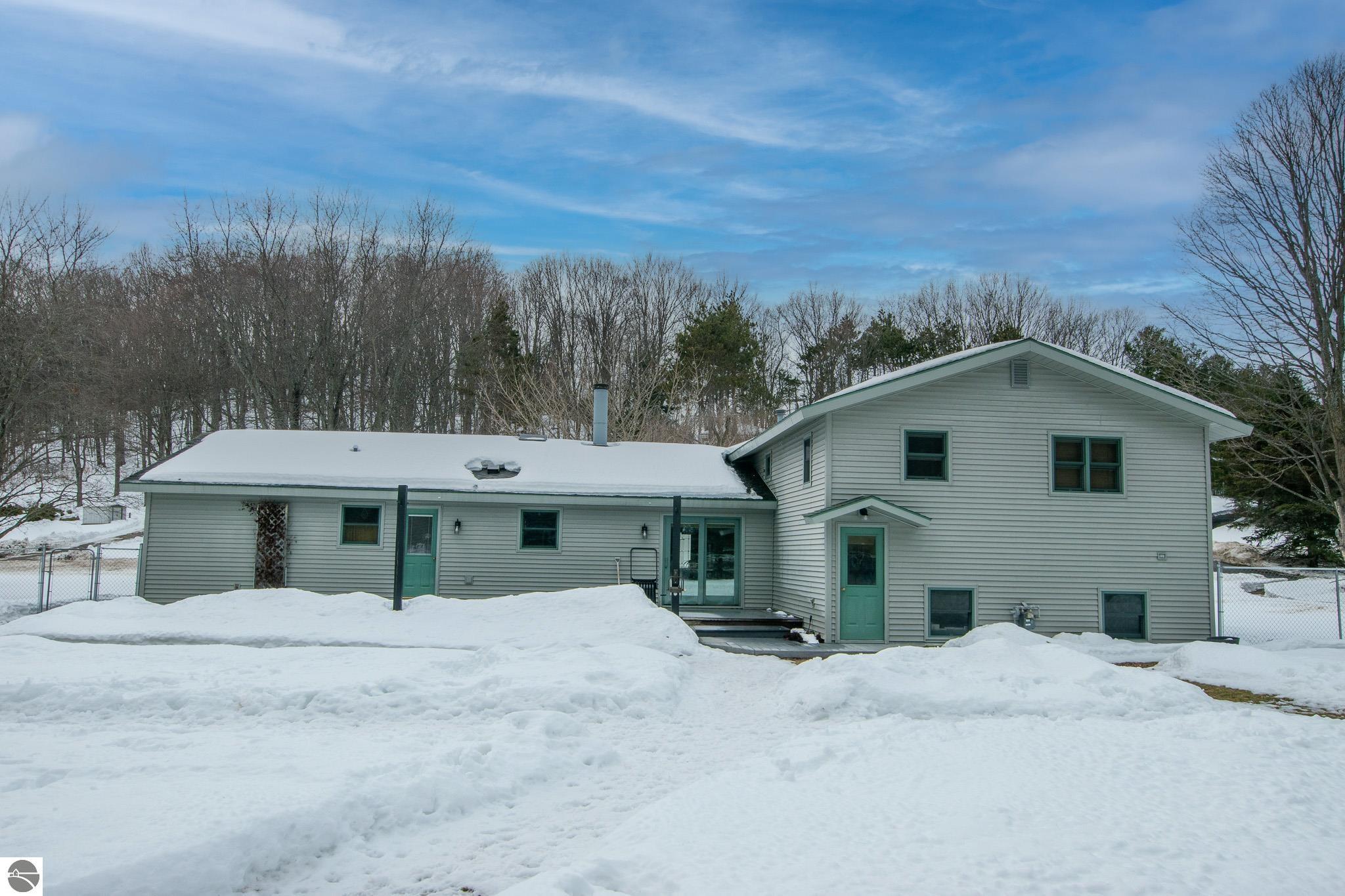 10017 E Lakeview Hills Road