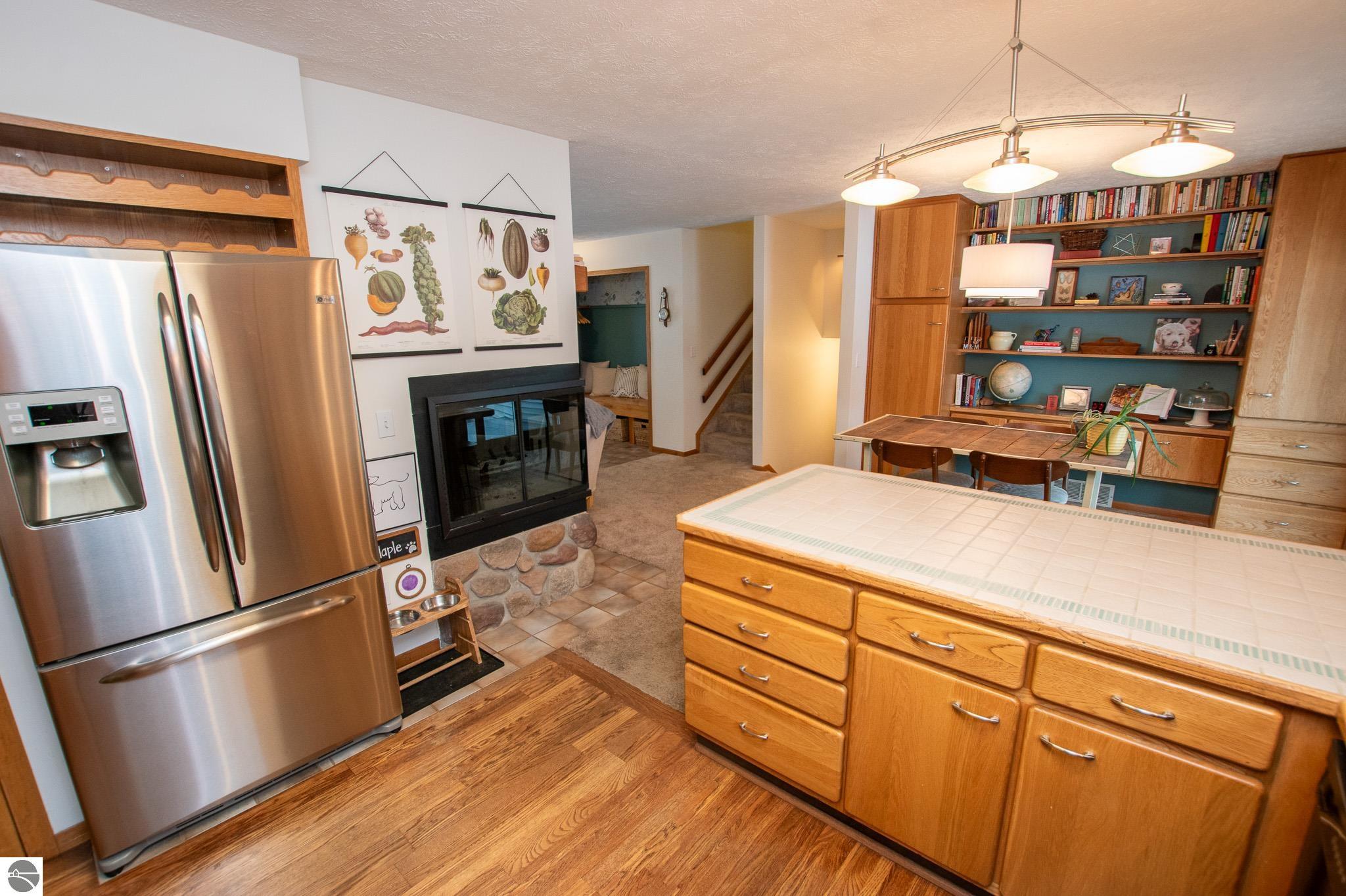 10017 E Lakeview Hills Road