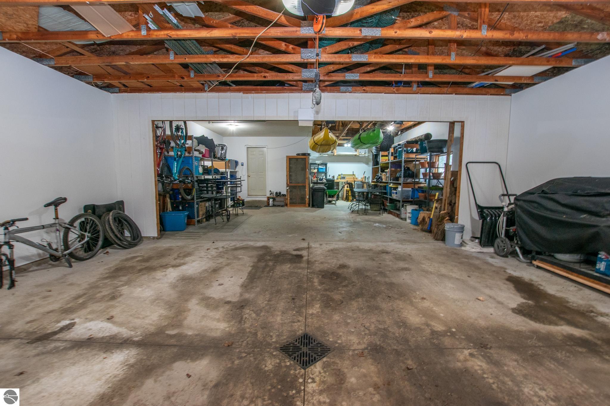 10017 E Lakeview Hills Road