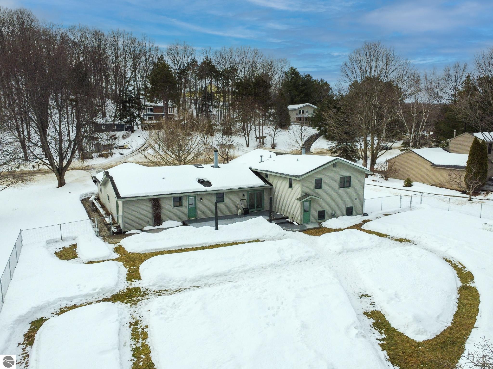 10017 E Lakeview Hills Road