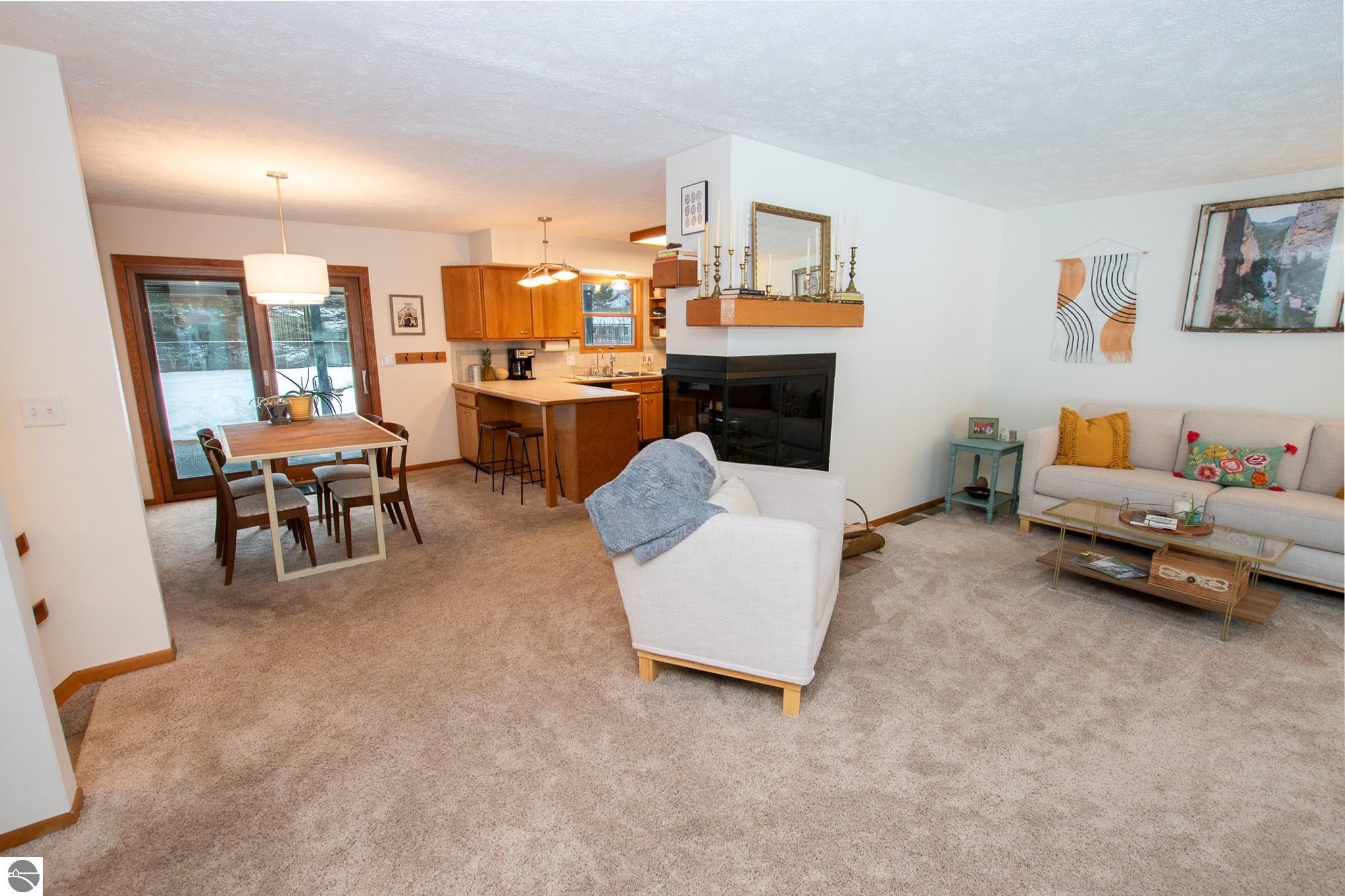 10017 E Lakeview Hills Road