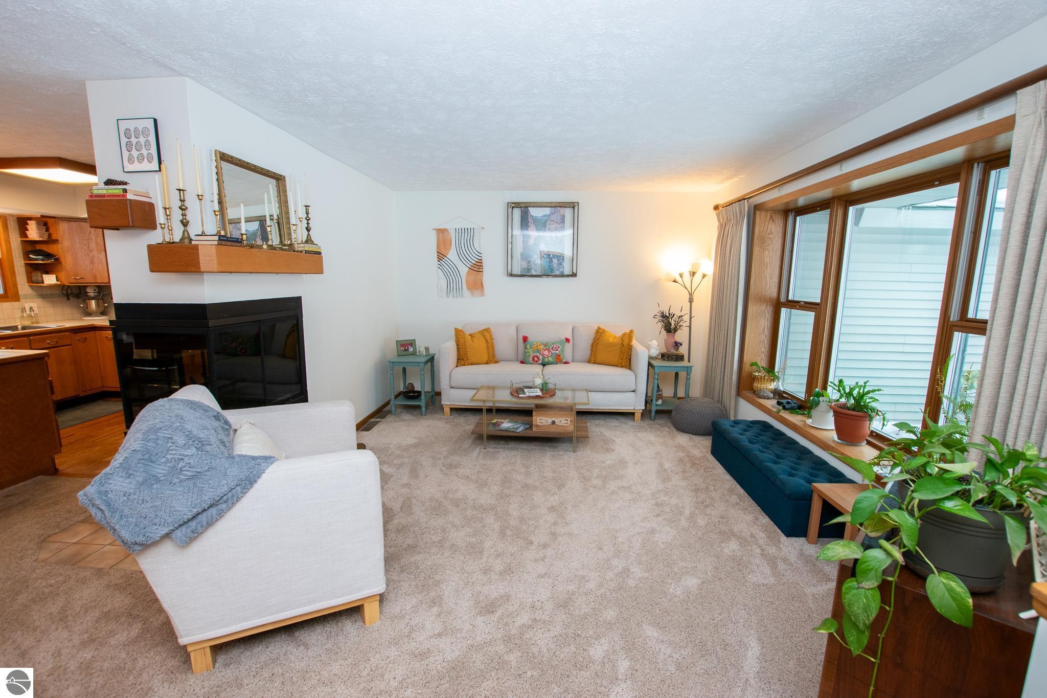 10017 E Lakeview Hills Road