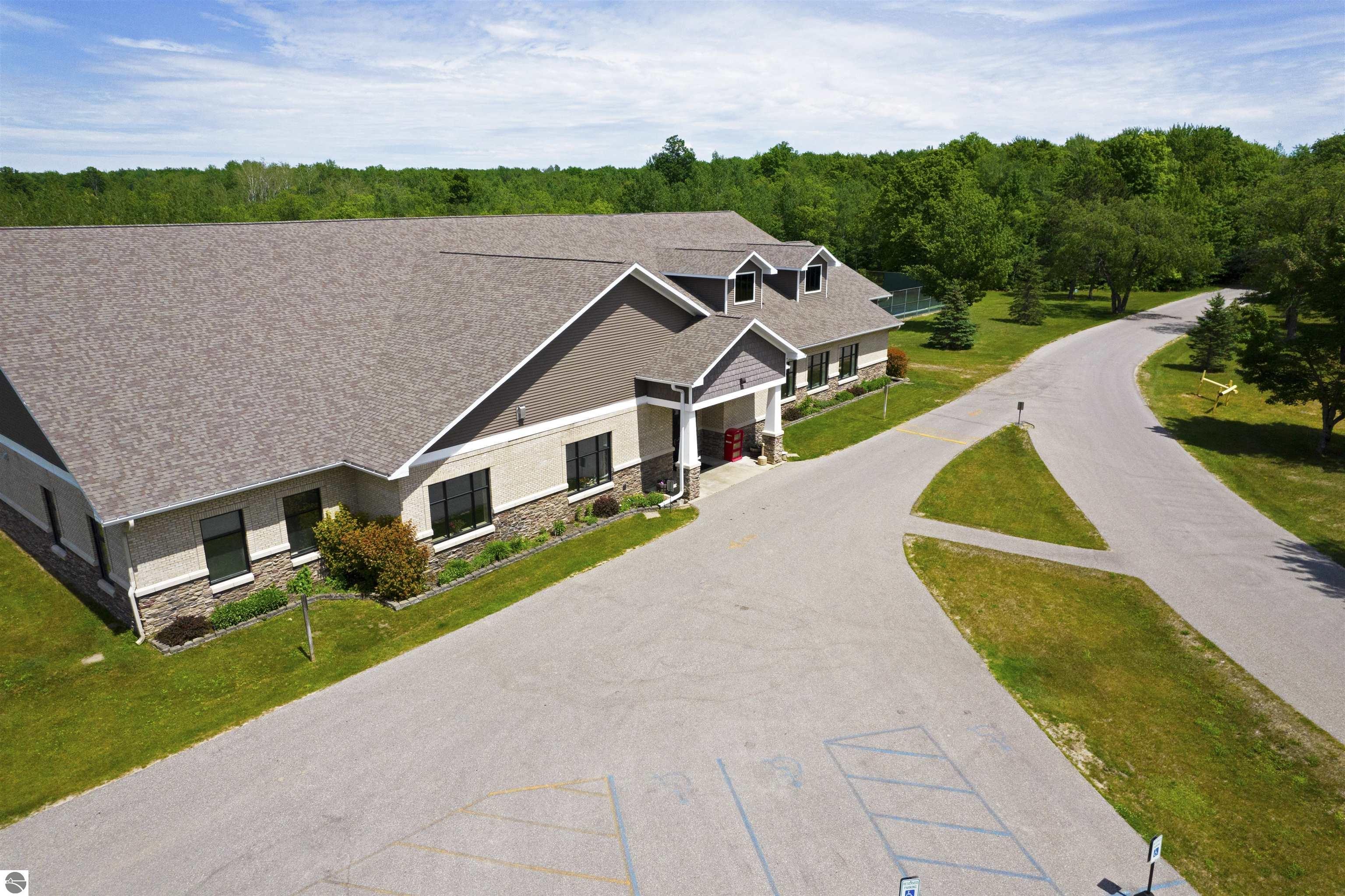 V/L Crestrose Drive