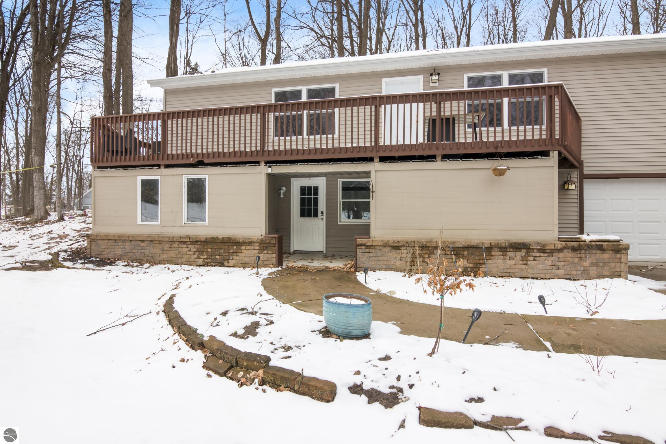 4066 E Duck Lake Road