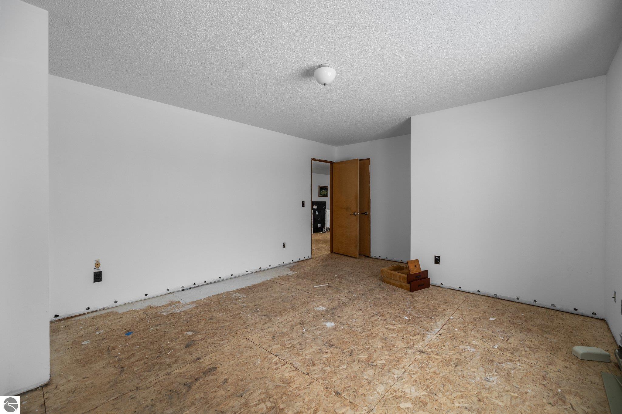 6125 Woodman Road