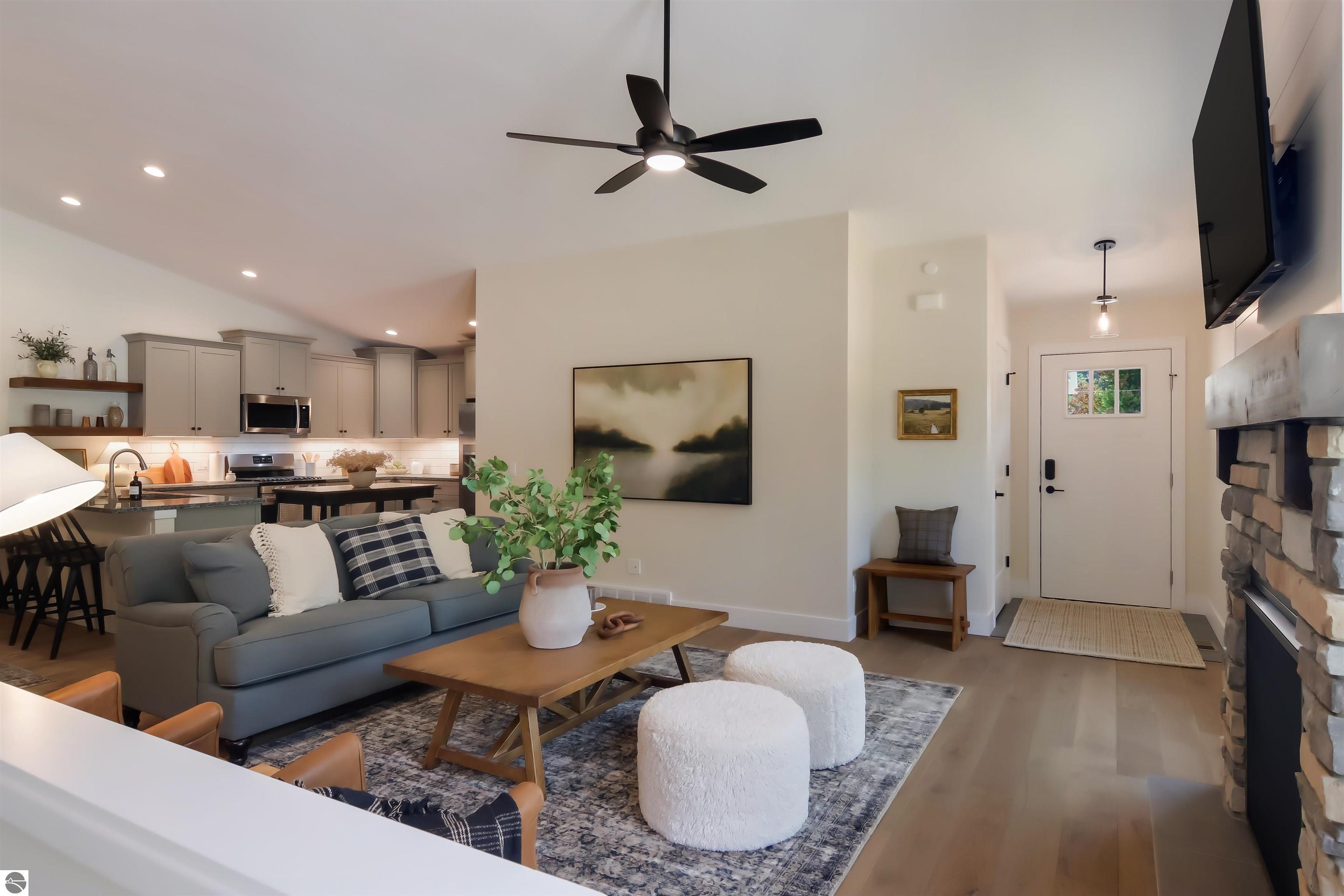 1737 Linden Avenue # 16