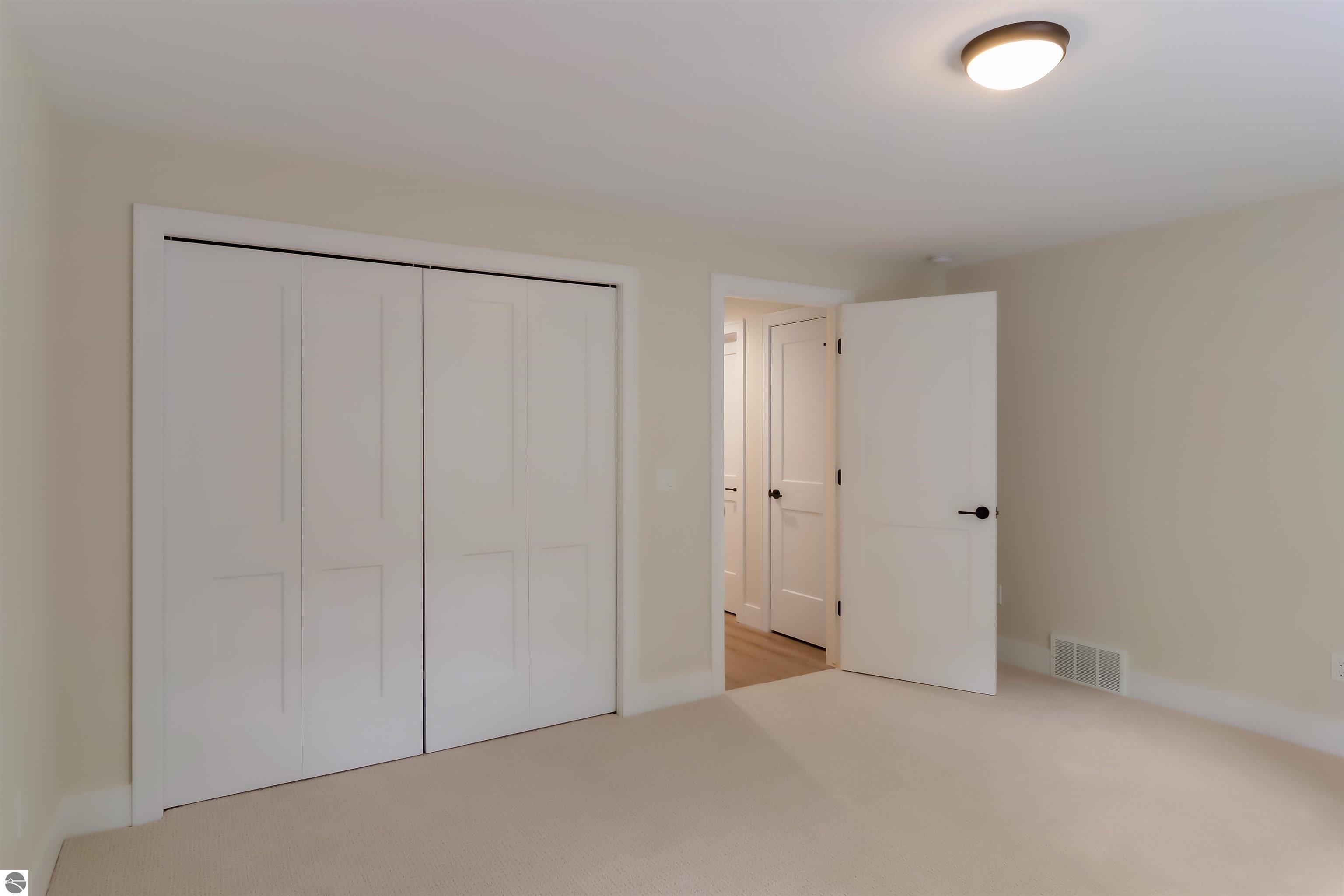 1737 Linden Avenue # 16