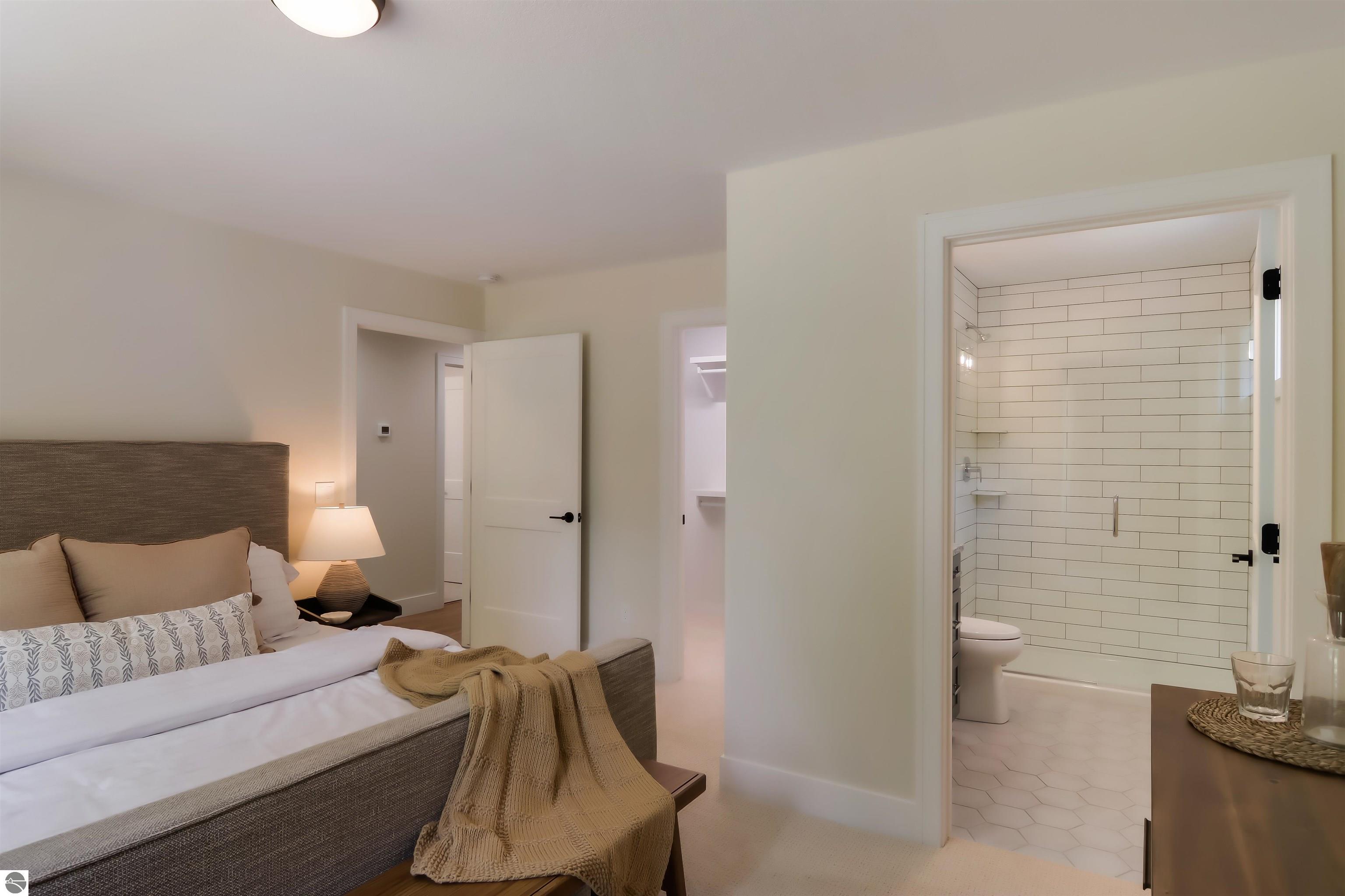 1737 Linden Avenue # 16