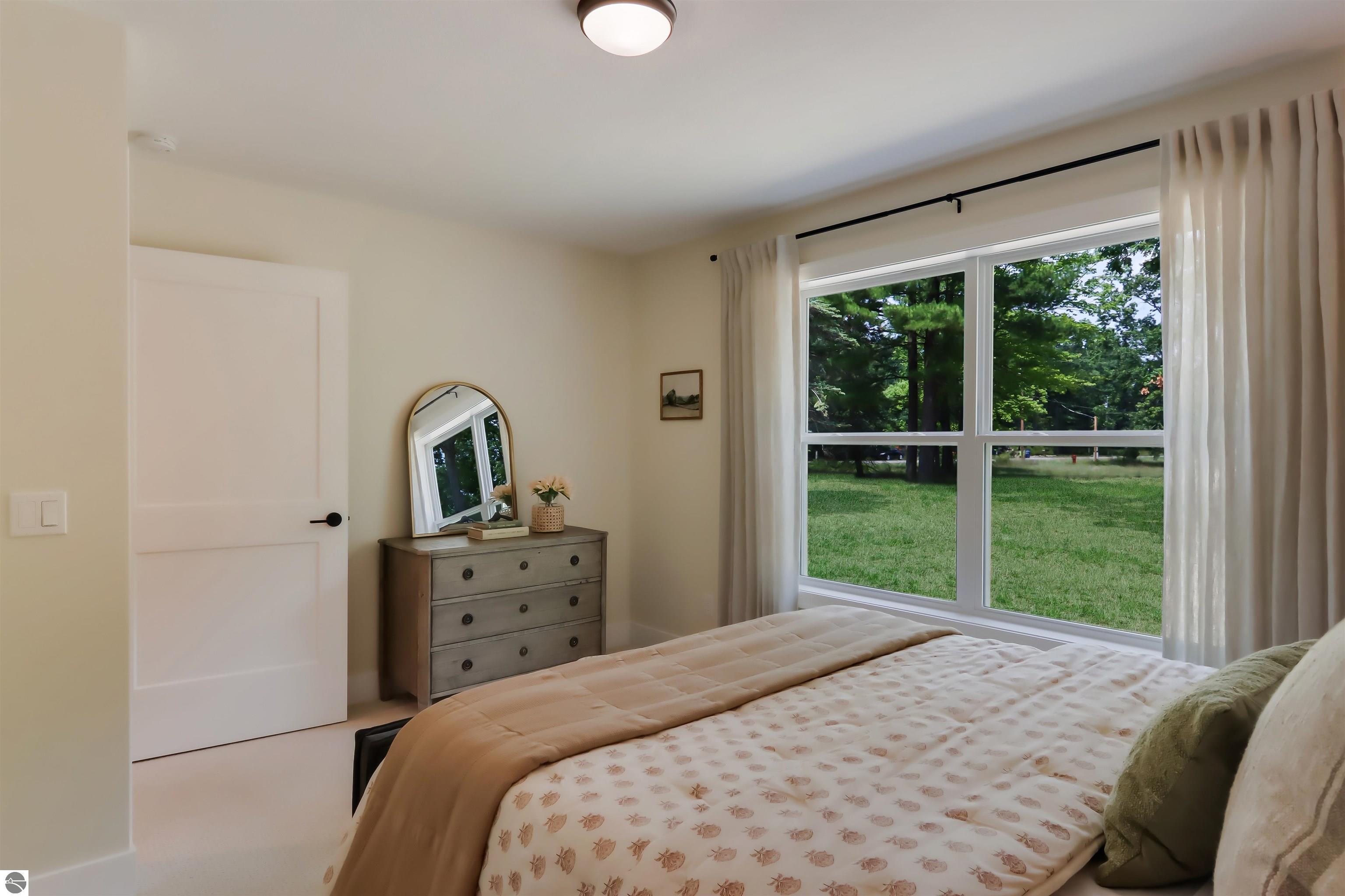 1737 Linden Avenue # 16