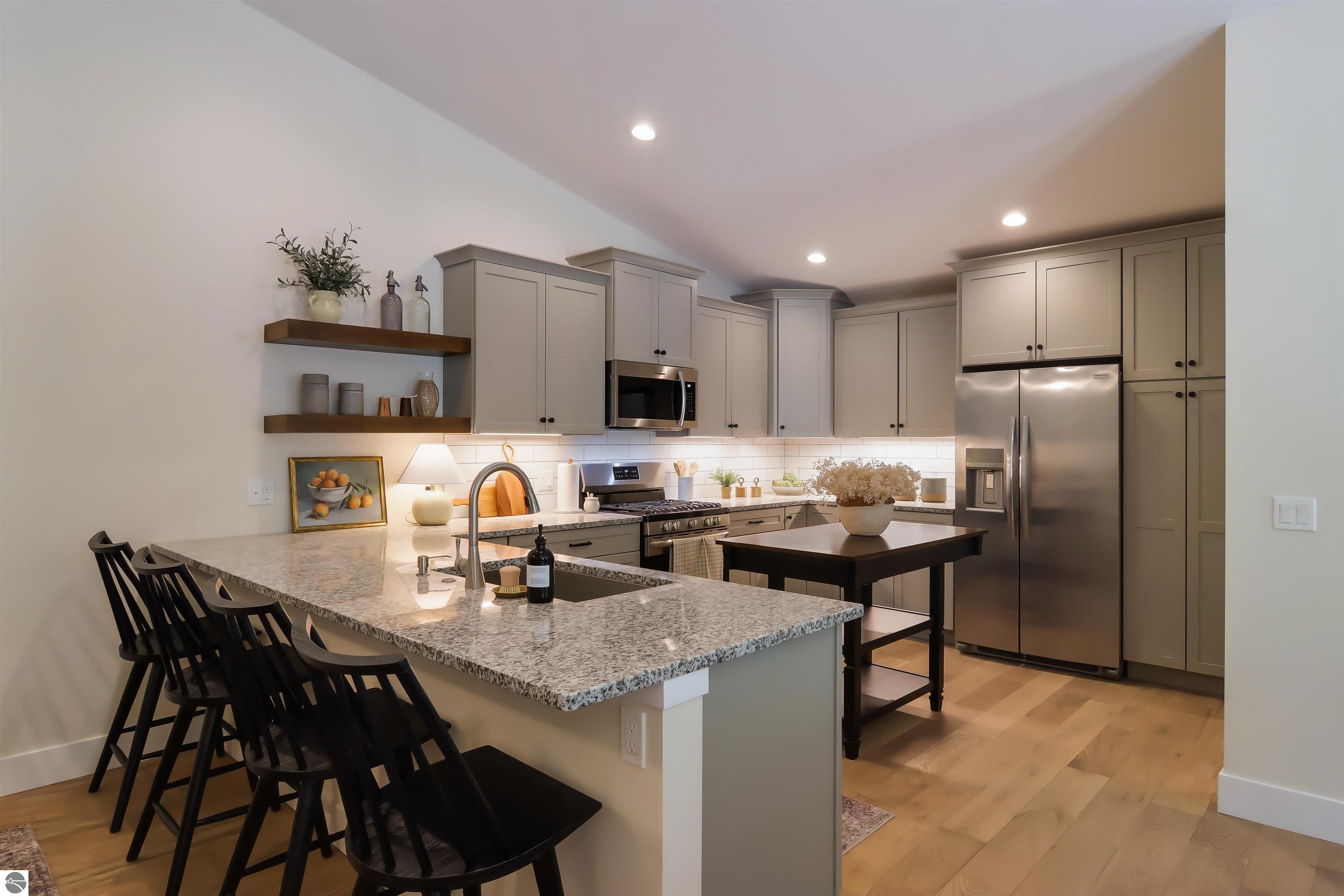 1737 Linden Avenue # 16