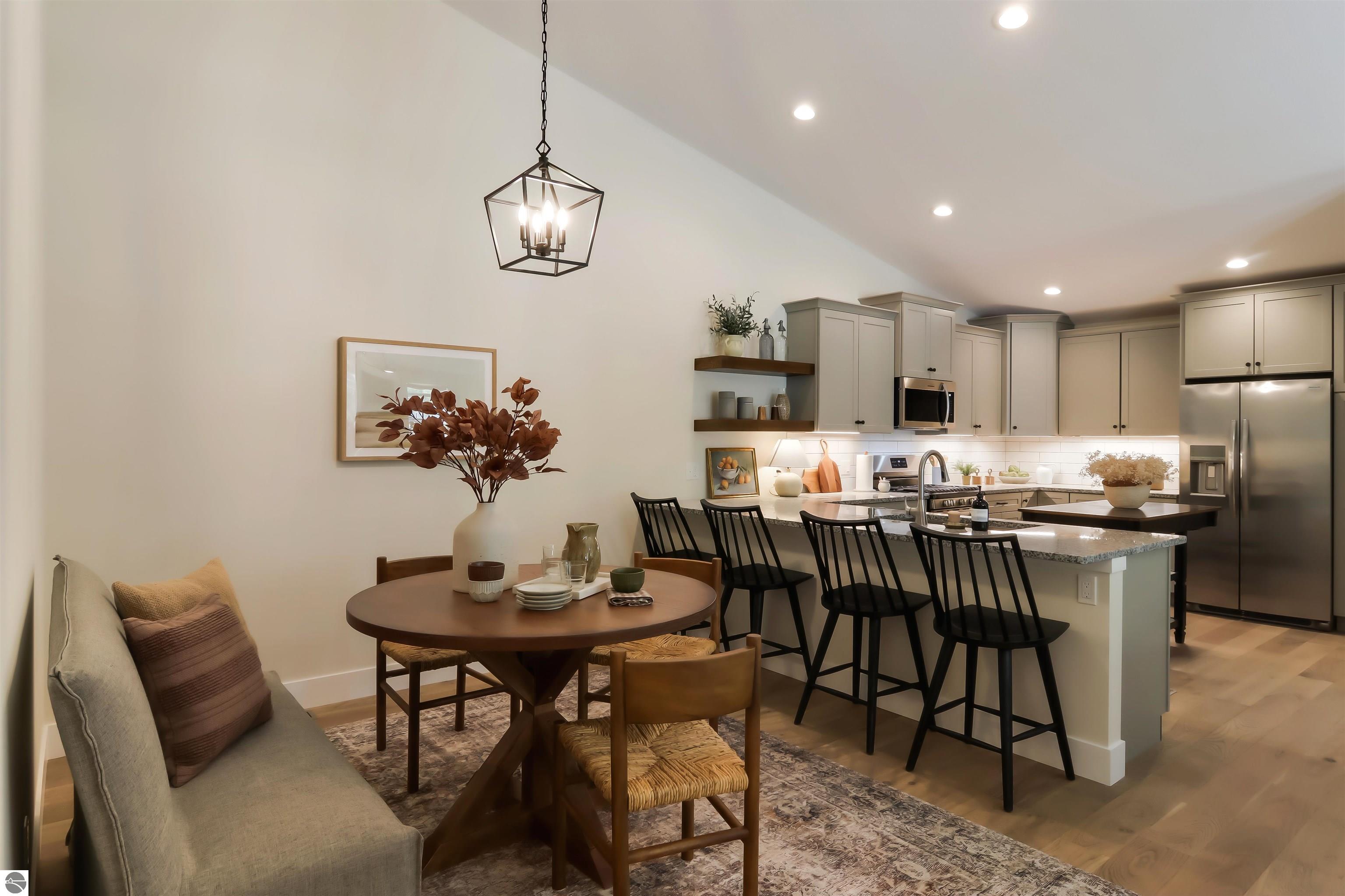 1737 Linden Avenue # 16