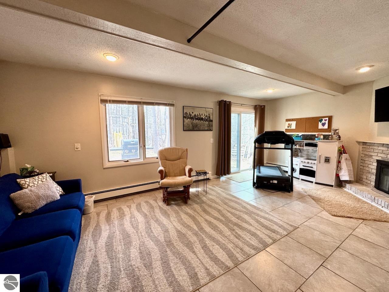 4239 W Timberwood Drive