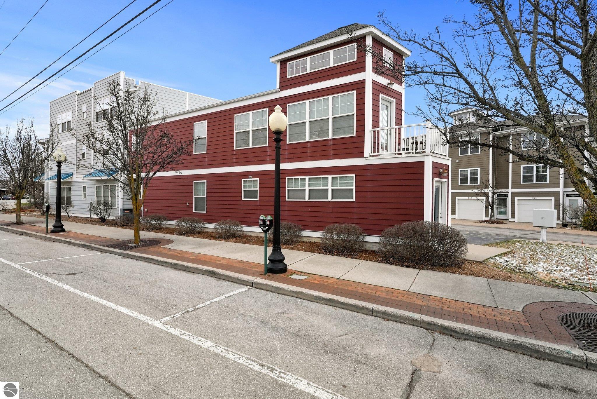307 E Eighth Street