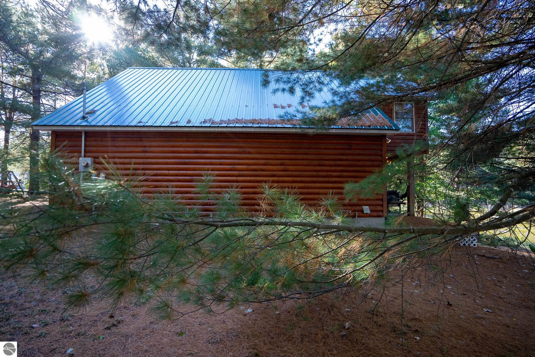 11373 NE Starvation Lake Road