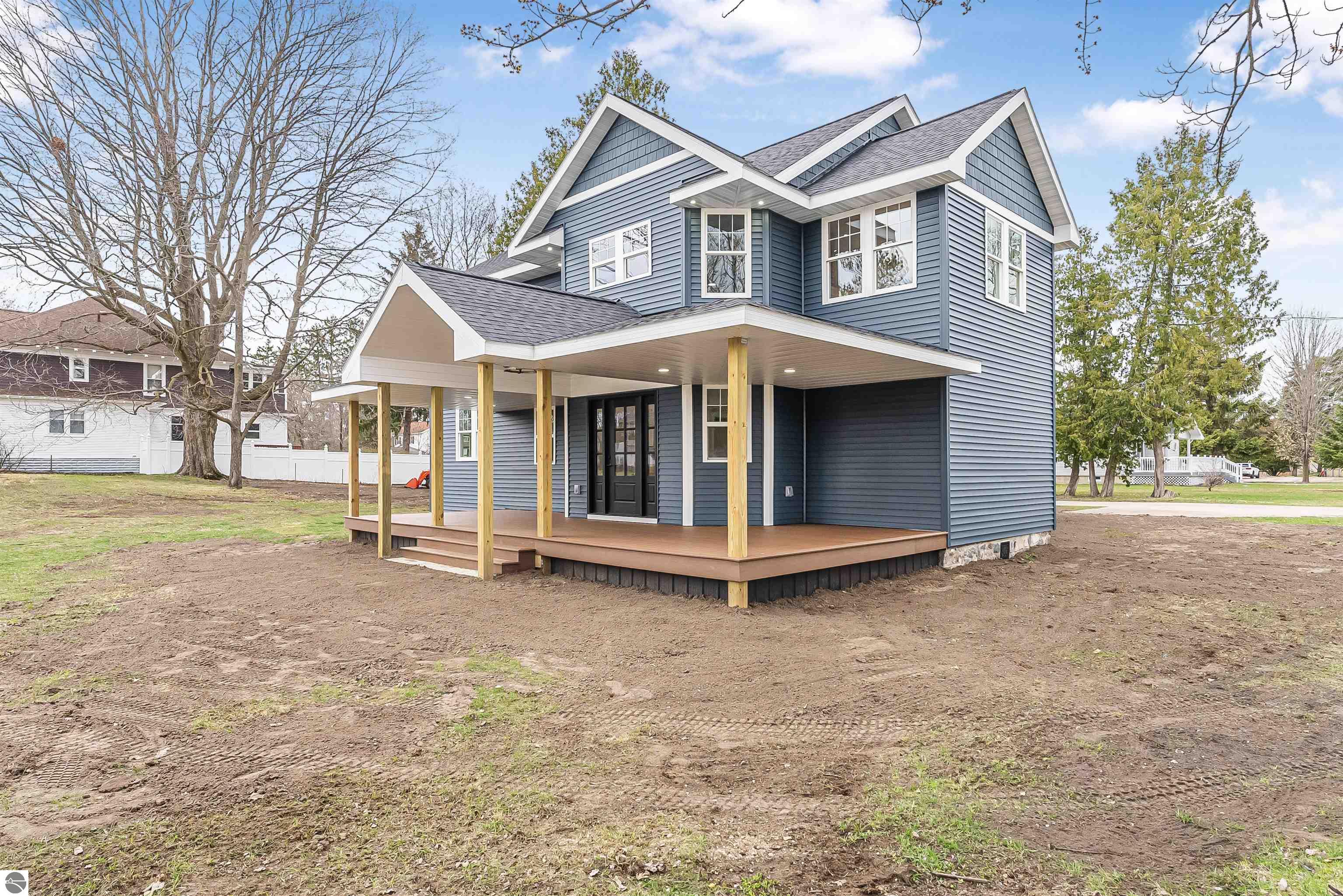 302 W Dresden Street