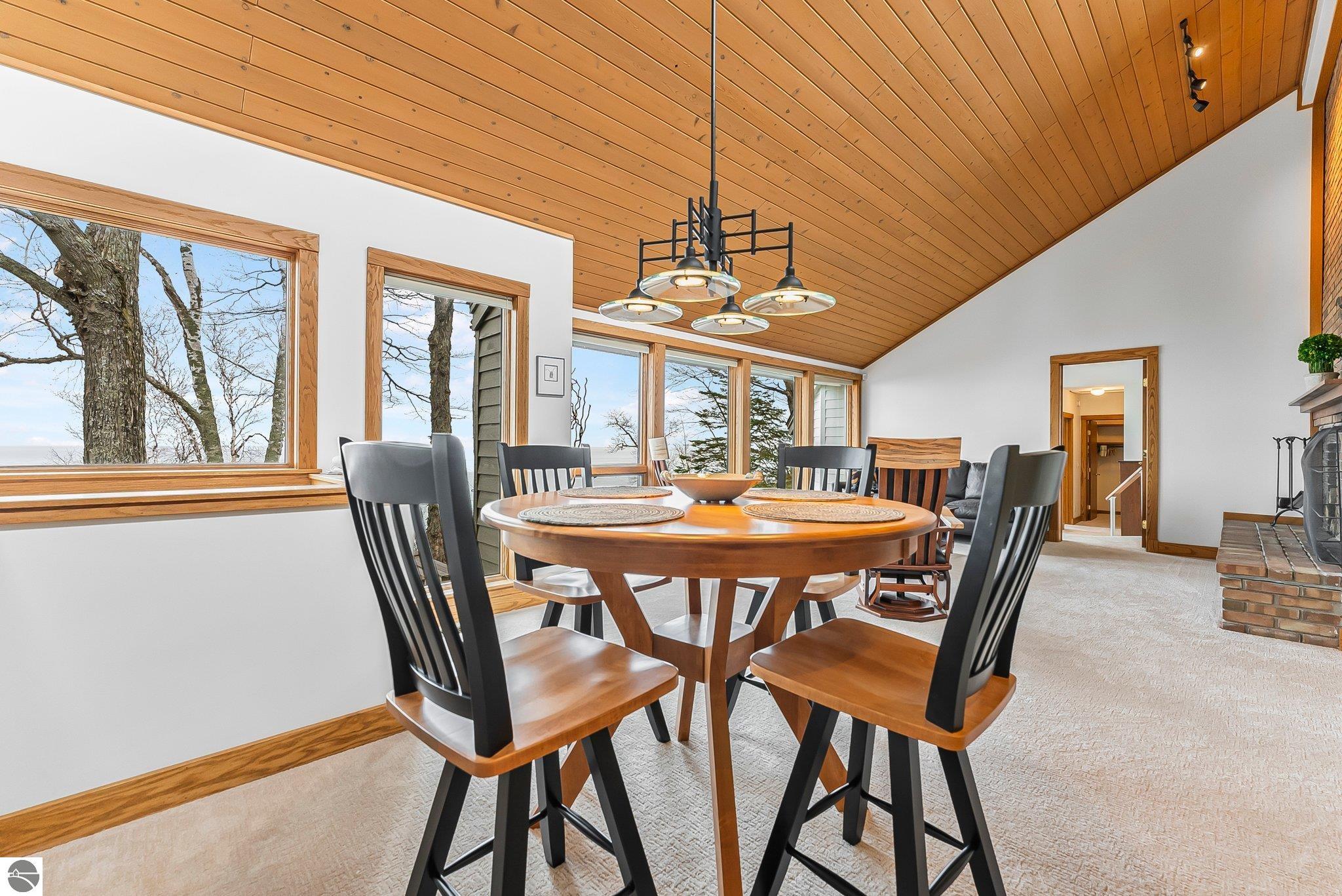 12531 N Island View Drive