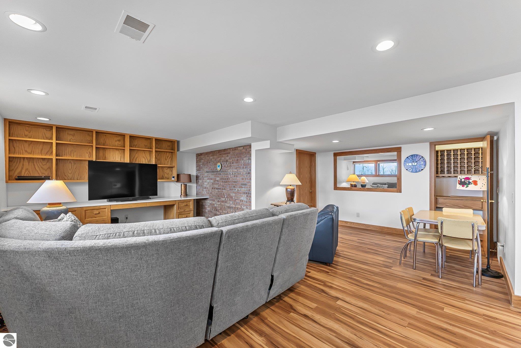 12531 N Island View Drive