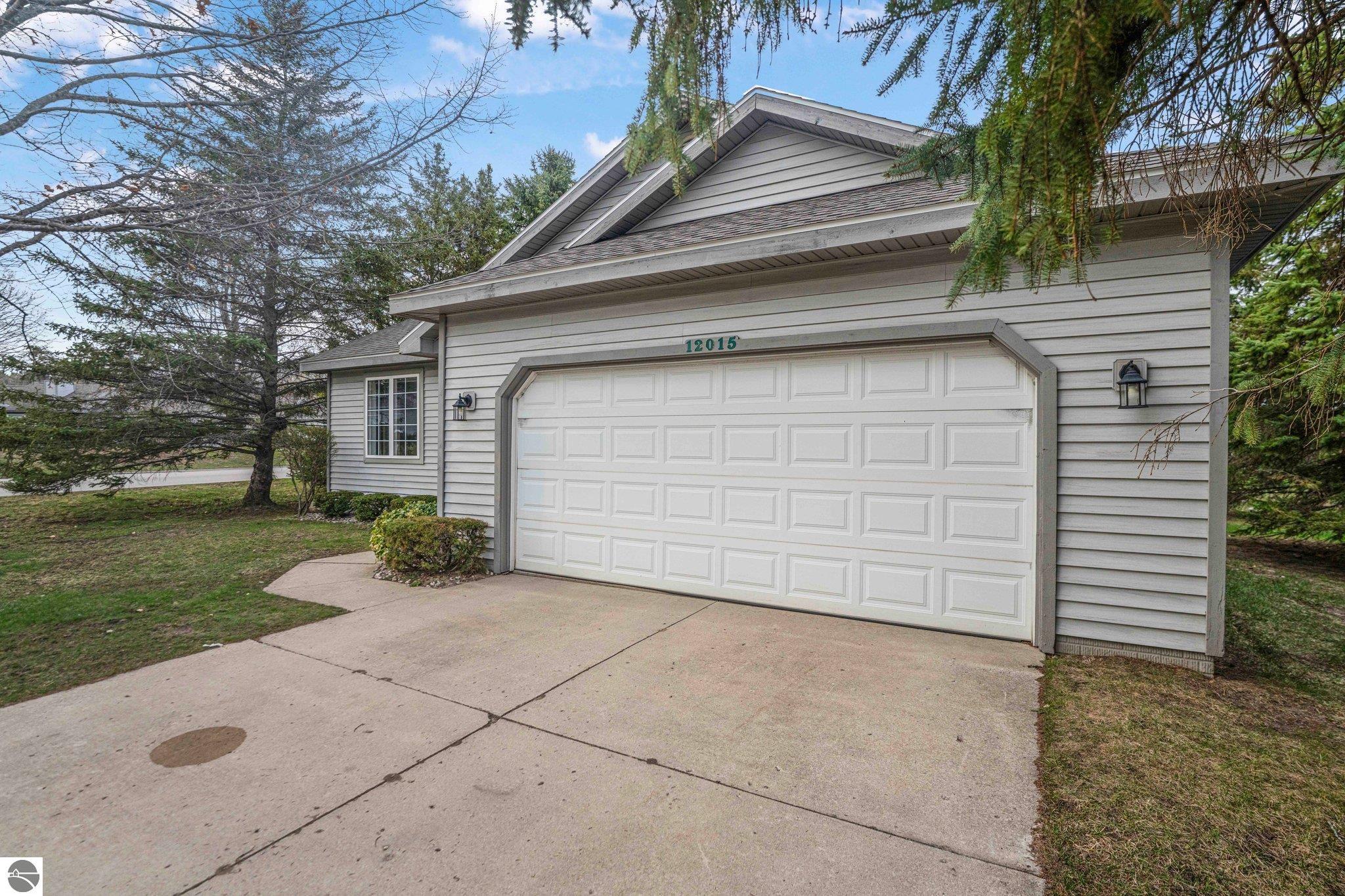 12015 S Elk Run Drive