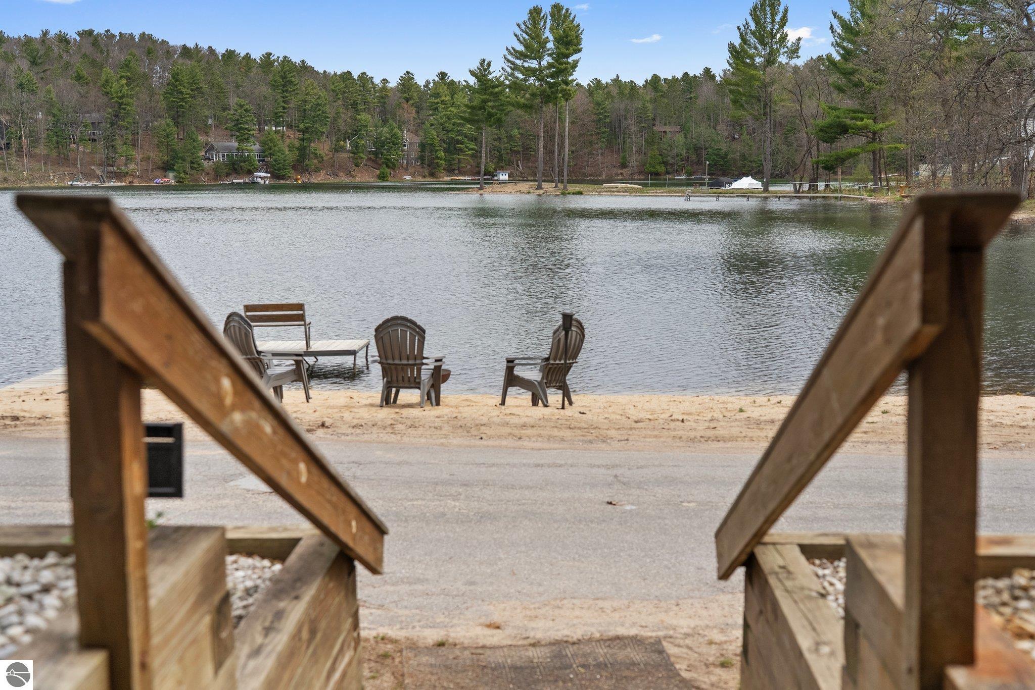 2442 Pinehurst Trail