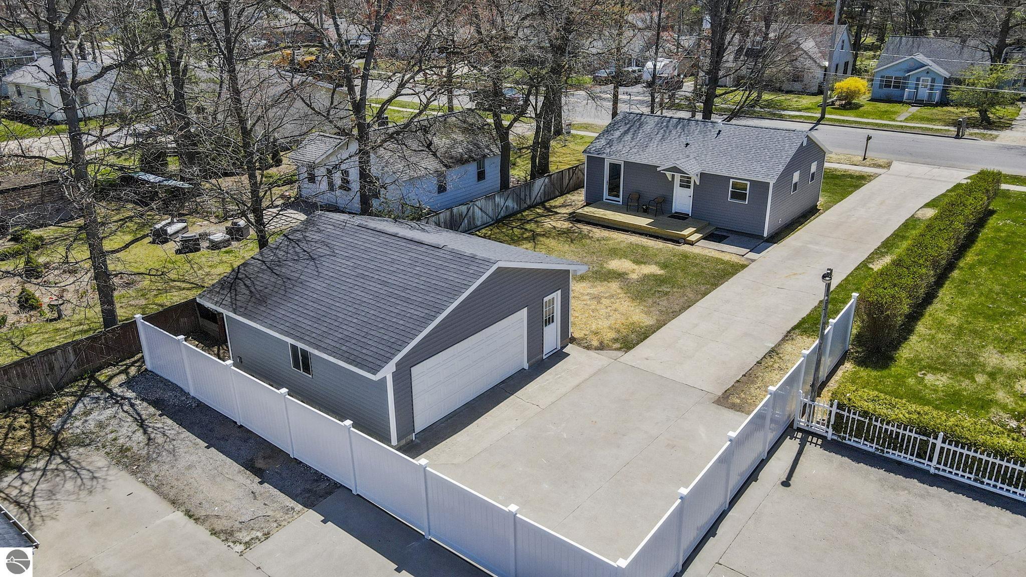 917 Carver Street