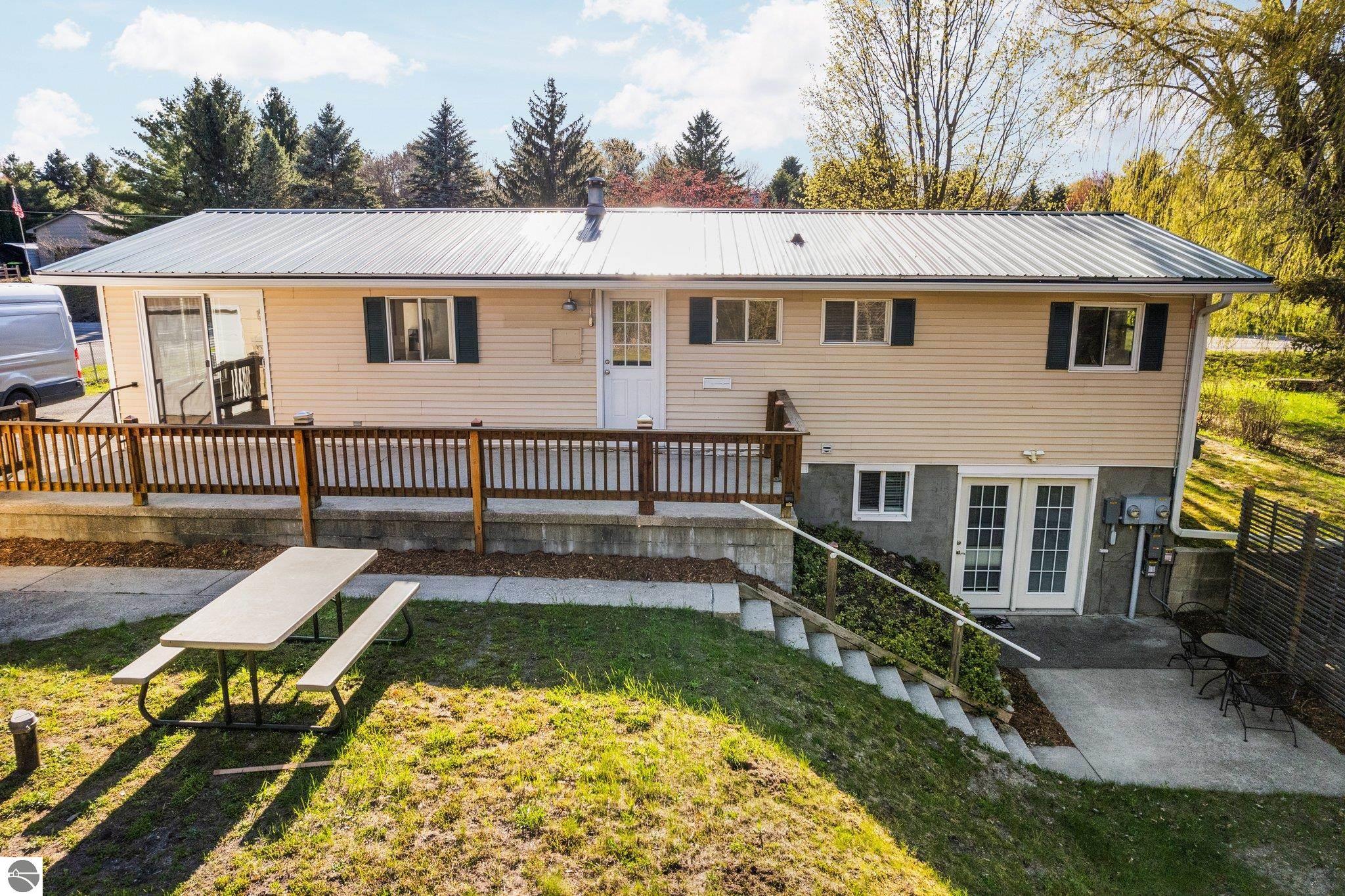 9869 E Cherry Bend Road