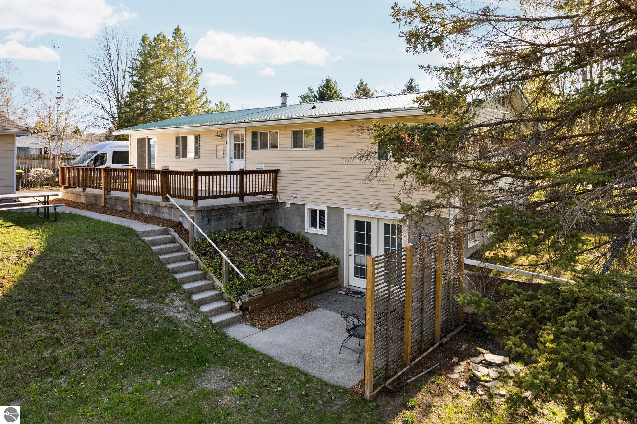 9869 E Cherry Bend Road