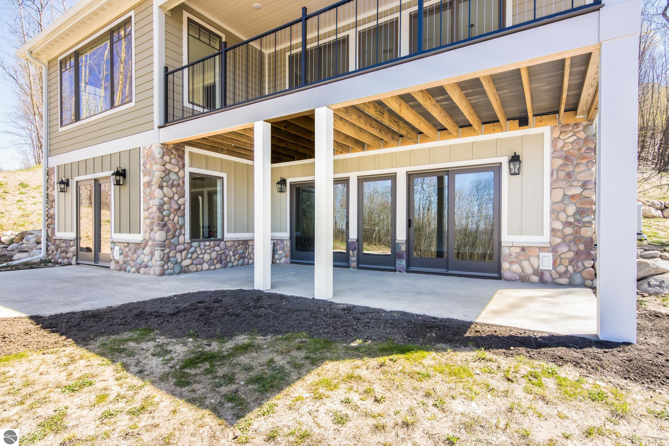 3046 E Greenwood Road